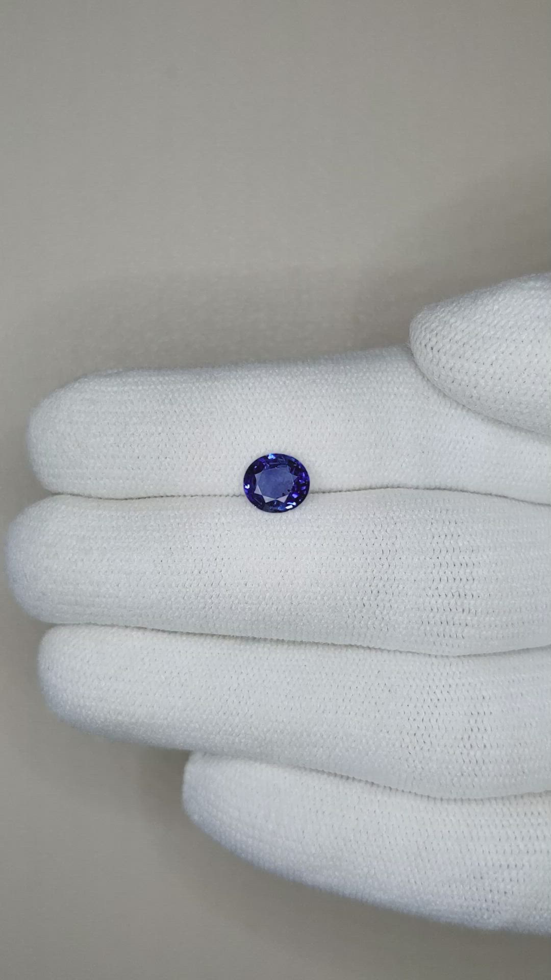 1.02 Ct. Blue Sapphire from Ceylon (Sri Lanka) Size Video