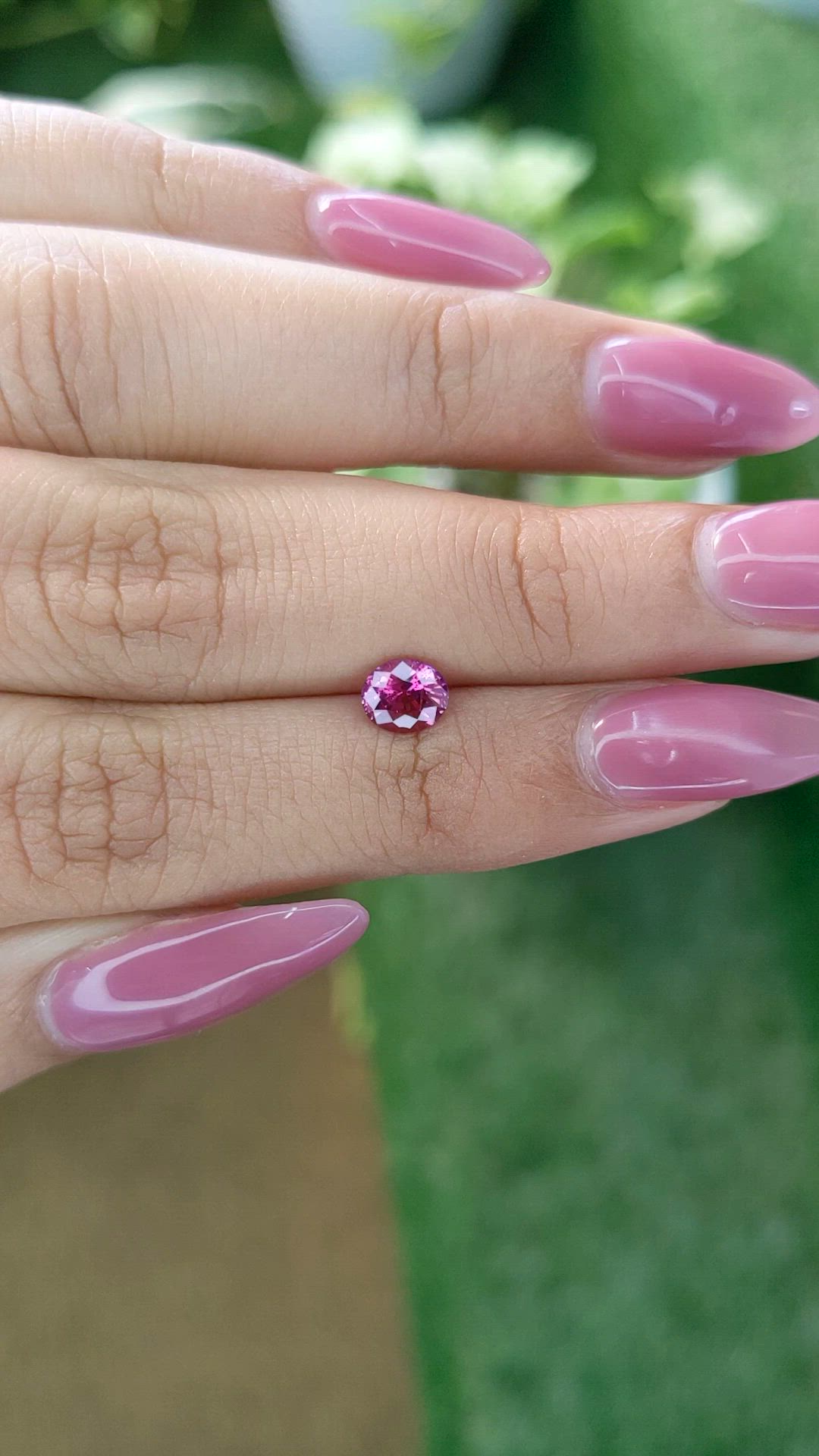 0.85 Ct. Reddish Pink Sapphire from Ceylon (Sri Lanka) Size Video