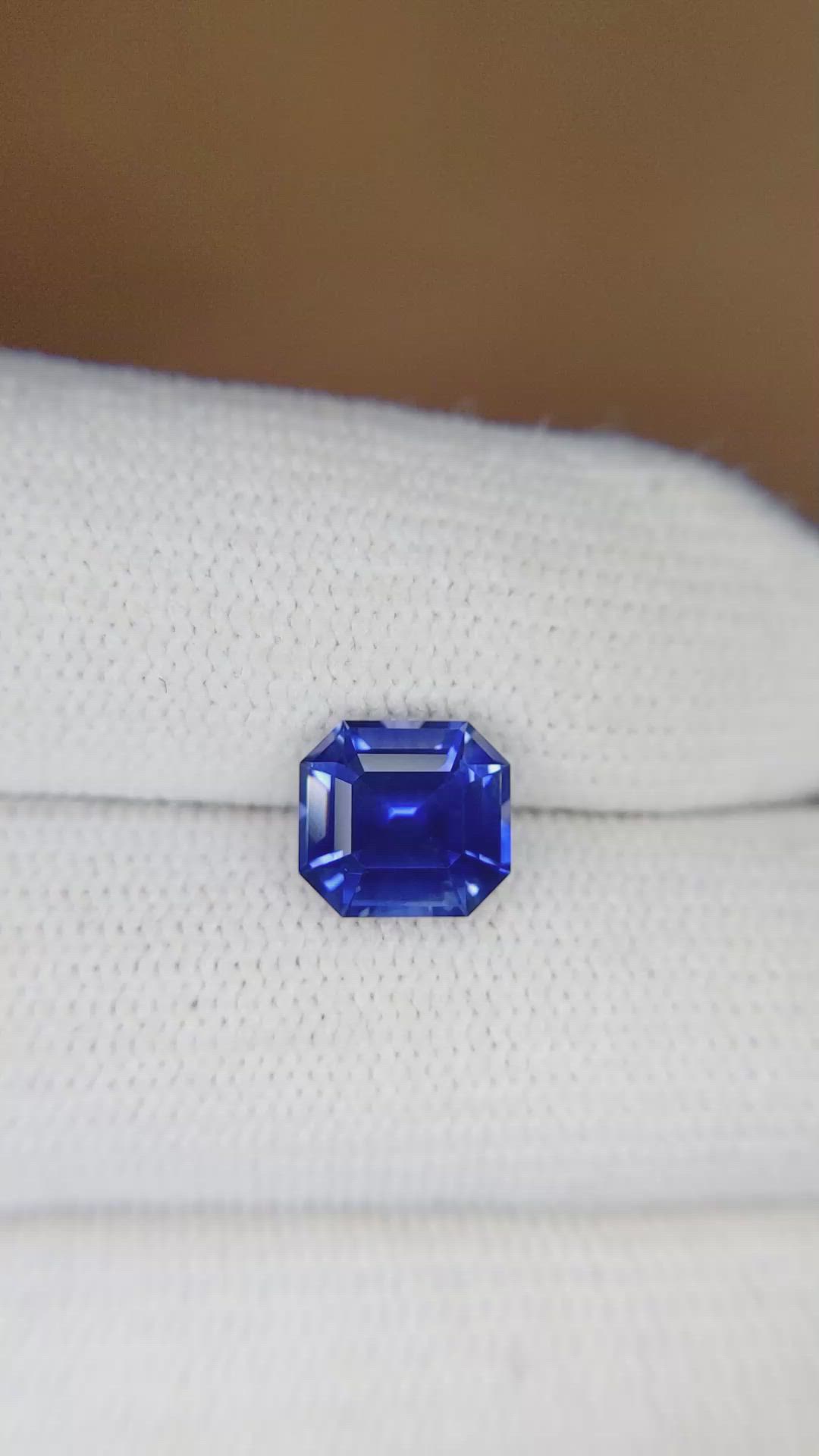2.39 Ct. Blue Sapphire from Ceylon (Sri Lanka) Size Video