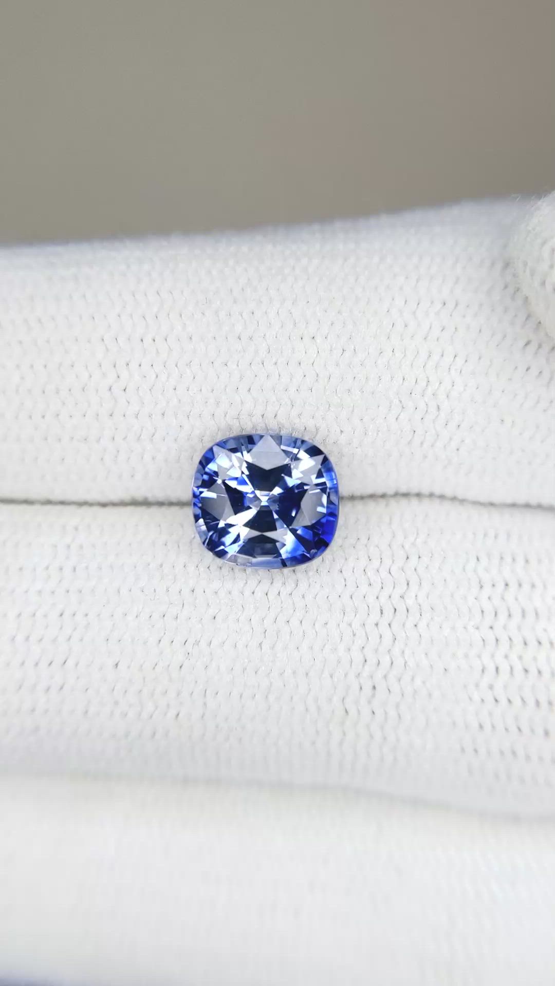2.11 Ct. Bi Color Sapphire from Nigeria Size Video