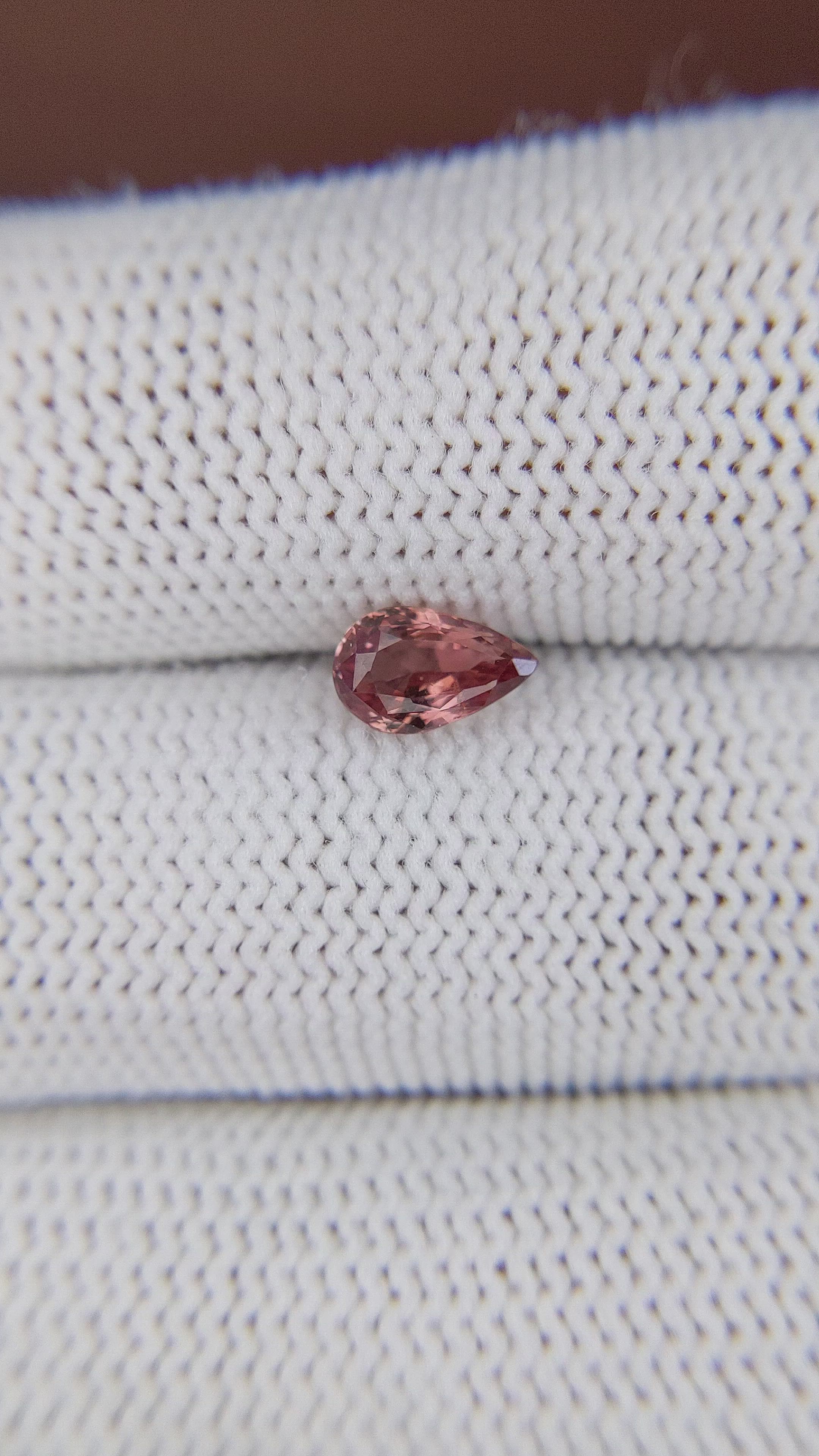1.00 Ct. Padparadscha Sapphire from Madagascar Size Video