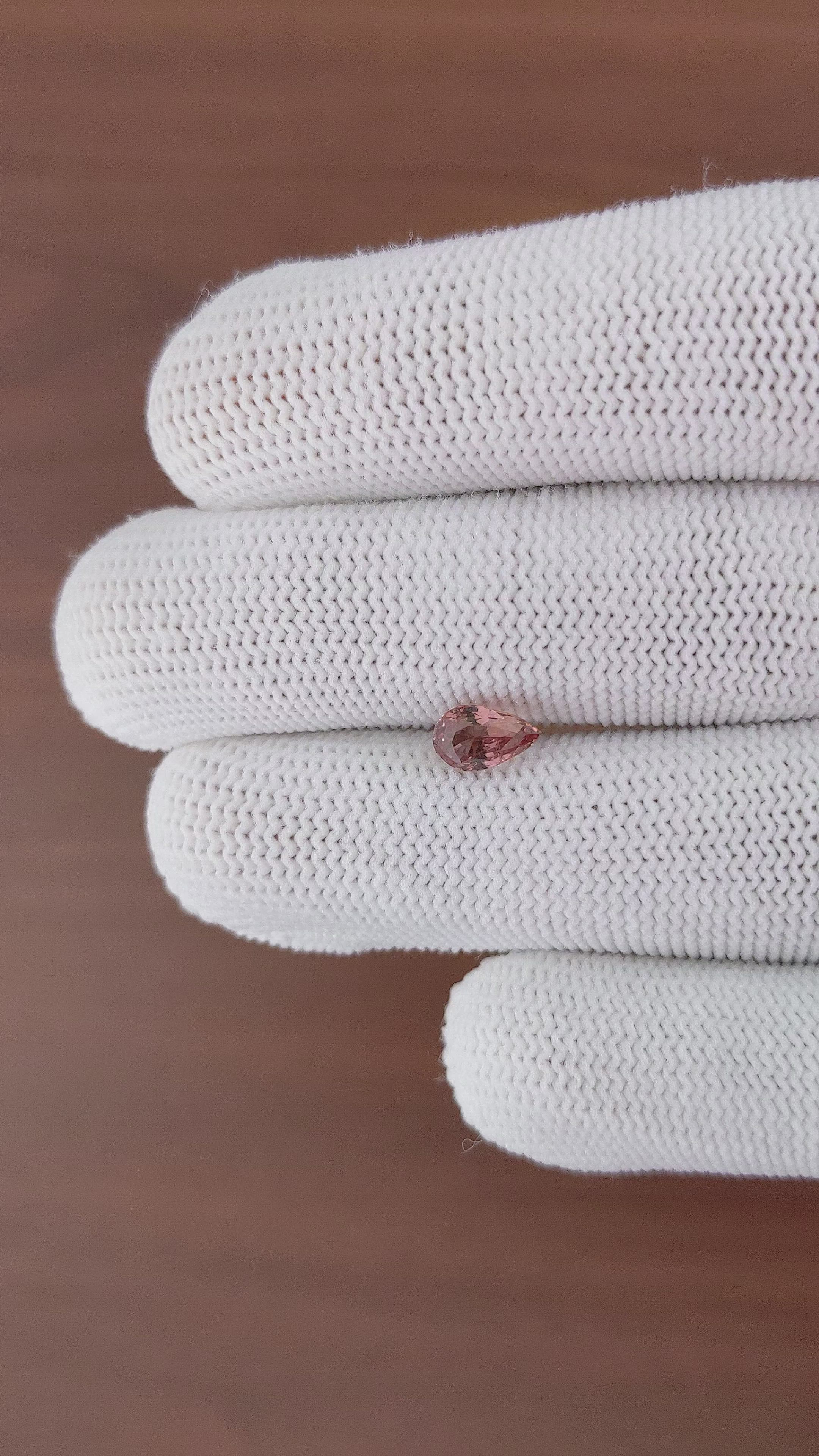 1.00 Ct. Padparadscha Sapphire from Madagascar Size Video