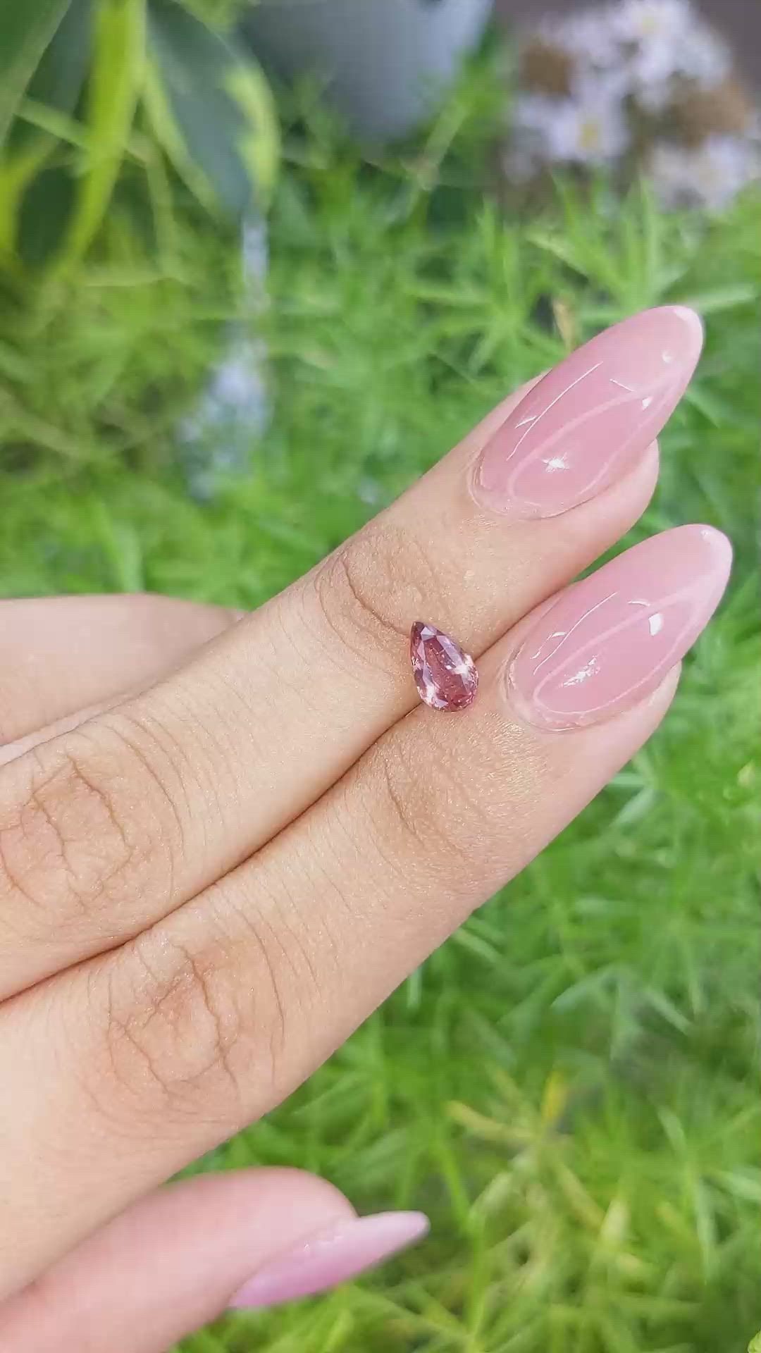 1.00 Ct. Padparadscha Sapphire from Madagascar Size Video