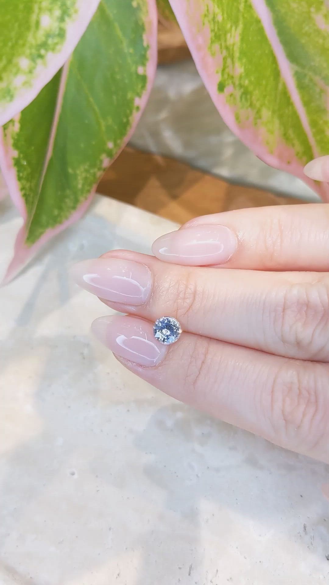 1.05 Ct. Bi Color Sapphire from Ceylon (Sri Lanka) Size Video