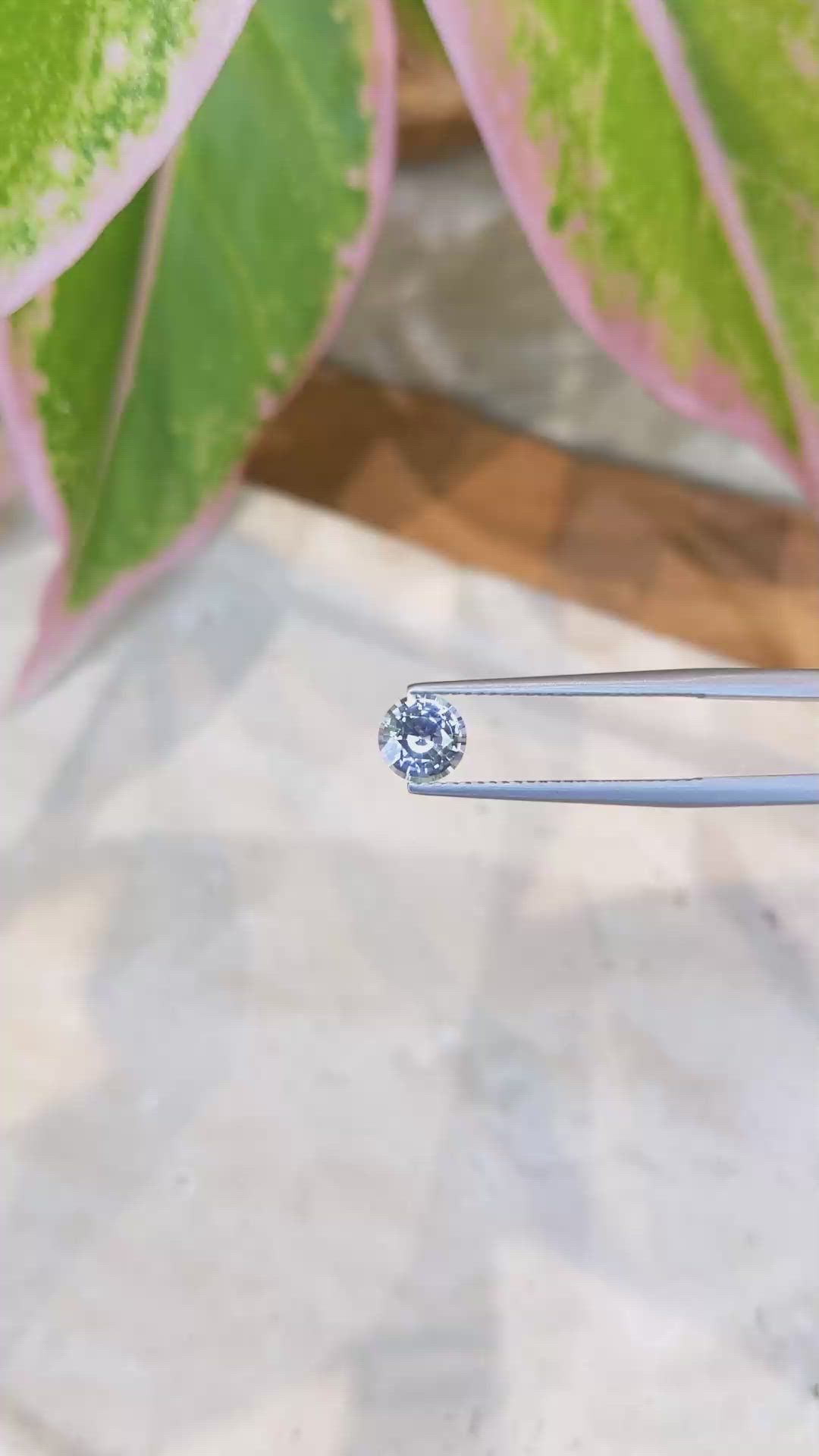 1.05 Ct. Bi Color Sapphire from Ceylon (Sri Lanka) Size Video