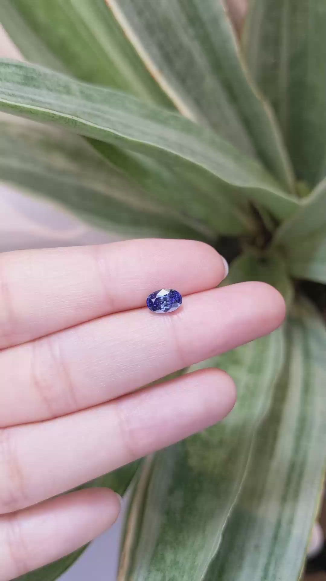 1.03 Ct. Blue Sapphire from Ceylon (Sri Lanka) Size Video