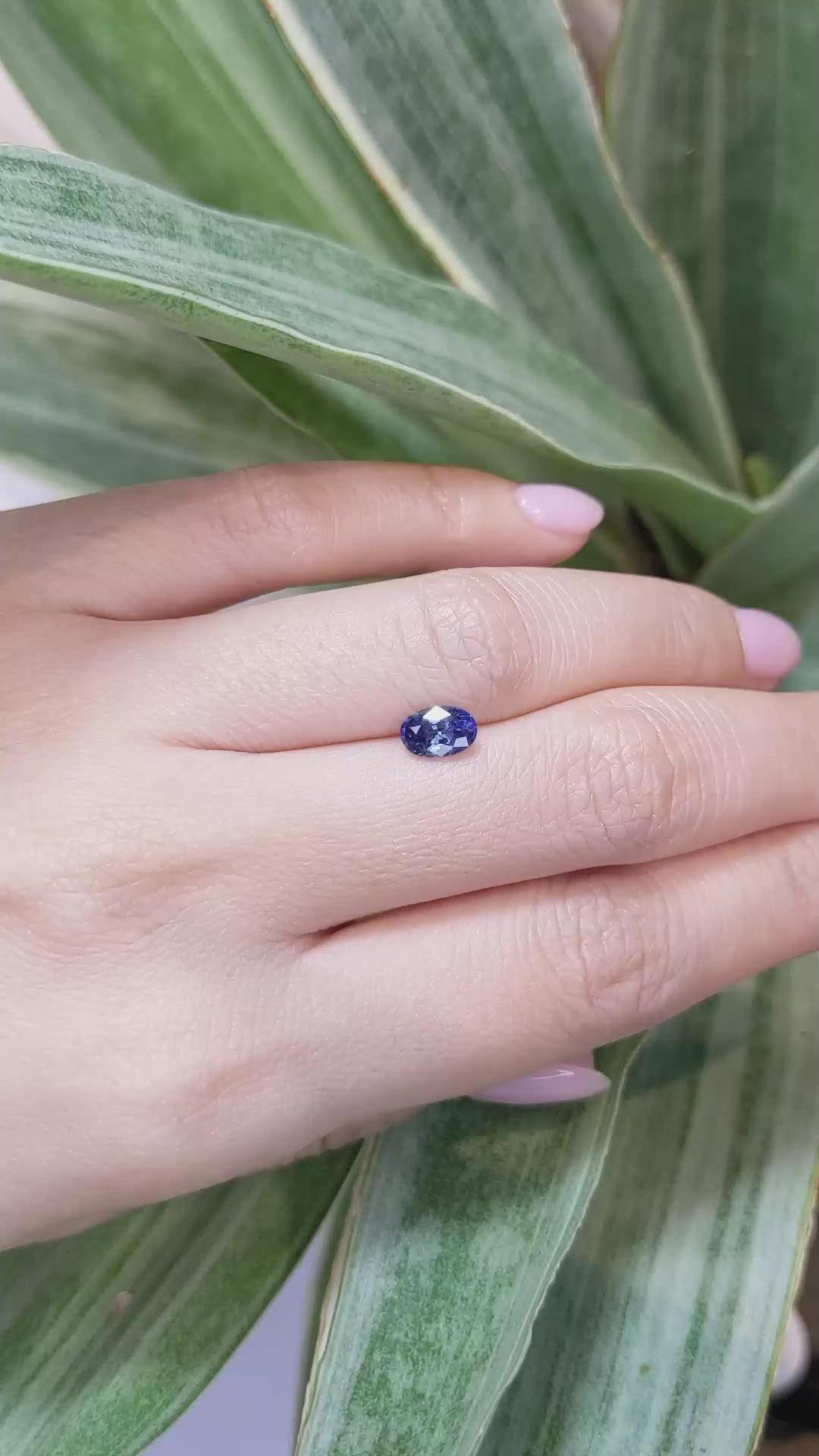 1.03 Ct. Blue Sapphire from Ceylon (Sri Lanka) Size Video