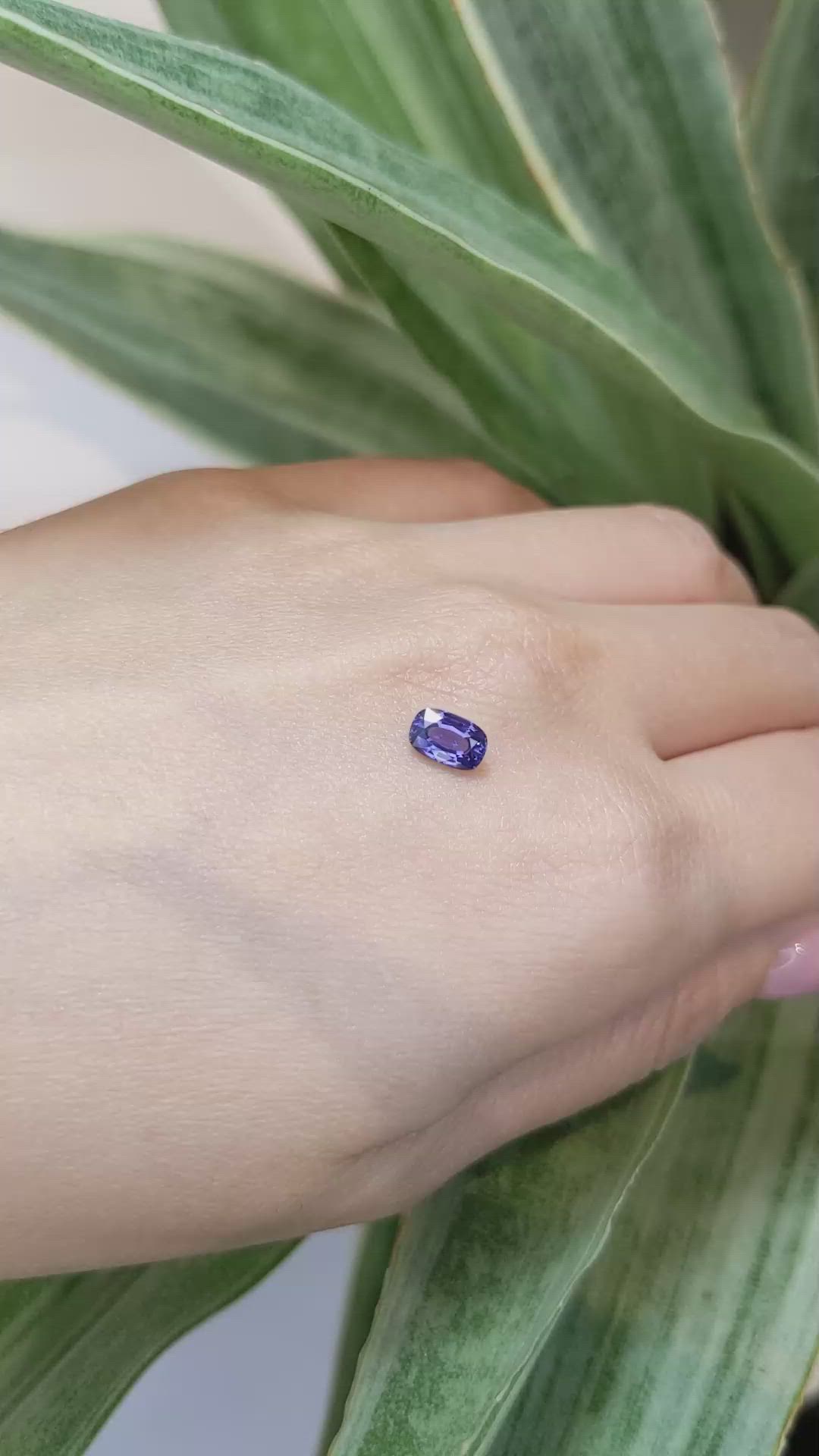 0.84 Ct. Purplish Blue Sapphire from Ceylon (Sri Lanka) Size Video