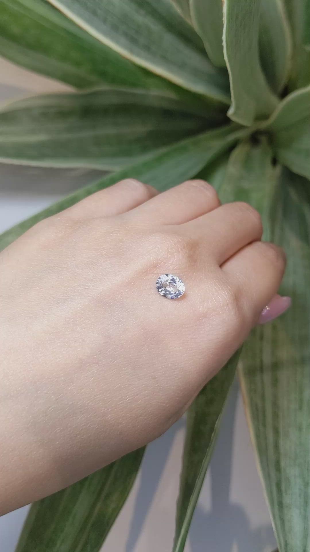 1.52 Ct. White Sapphire from Ceylon (Sri Lanka) Size Video