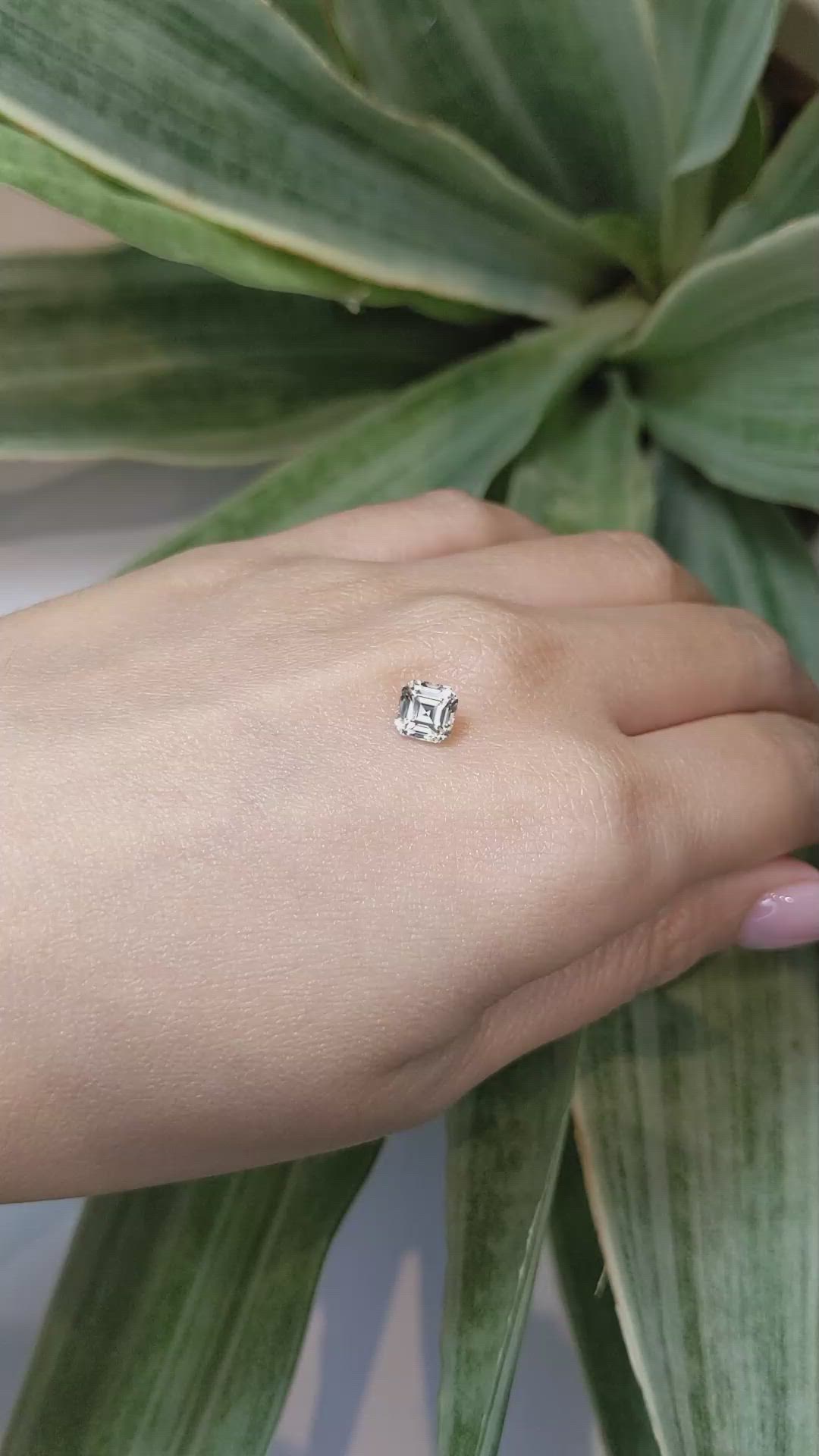 1.43 Ct. Yellow Sapphire from Ceylon (Sri Lanka) Size Video