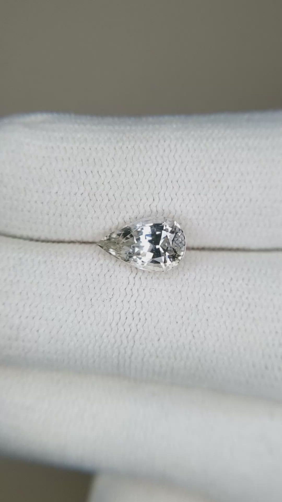 1.77 Ct. Green Sapphire from Ceylon (Sri Lanka) Size Video