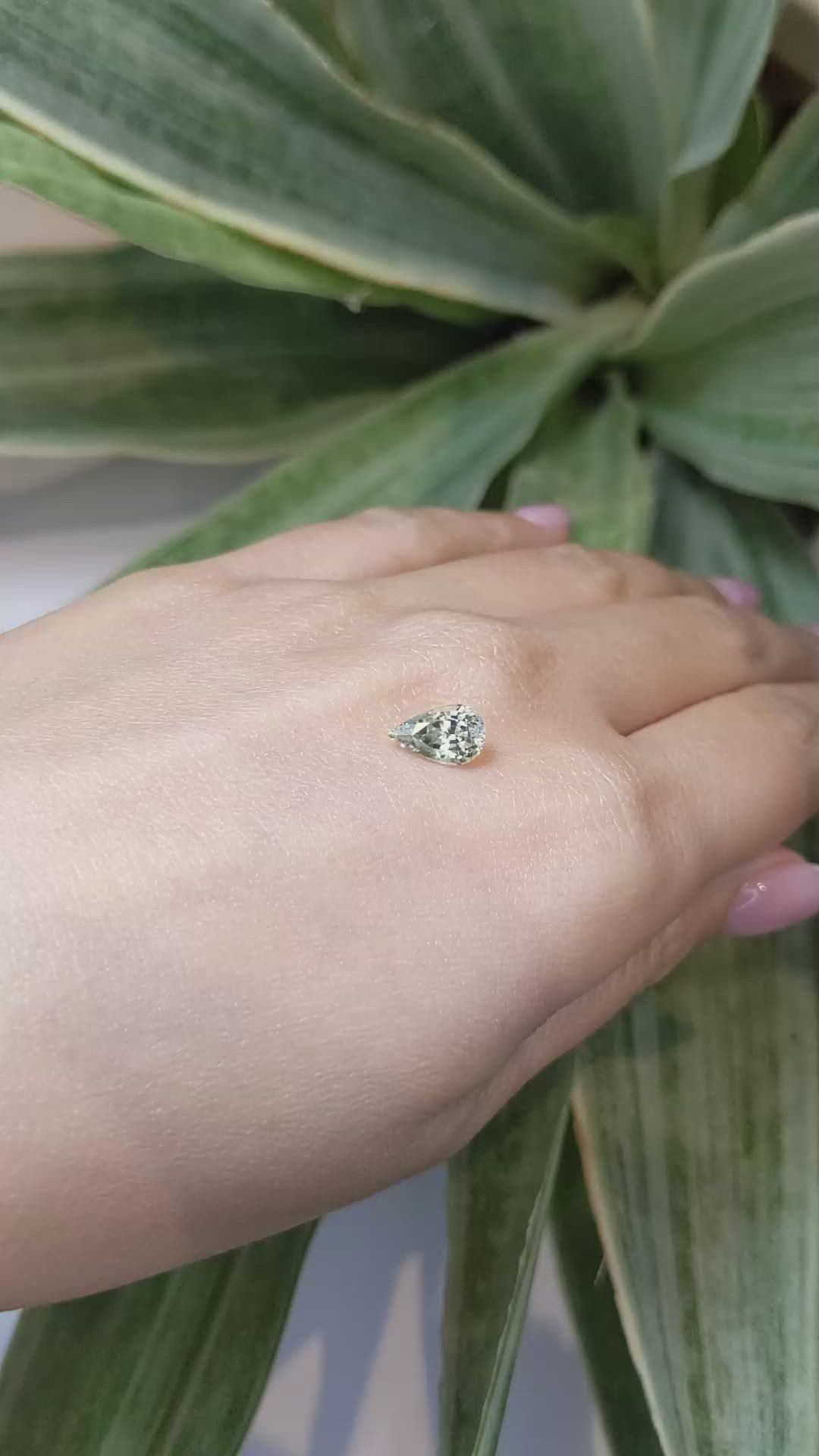 1.77 Ct. Green Sapphire from Ceylon (Sri Lanka) Size Video