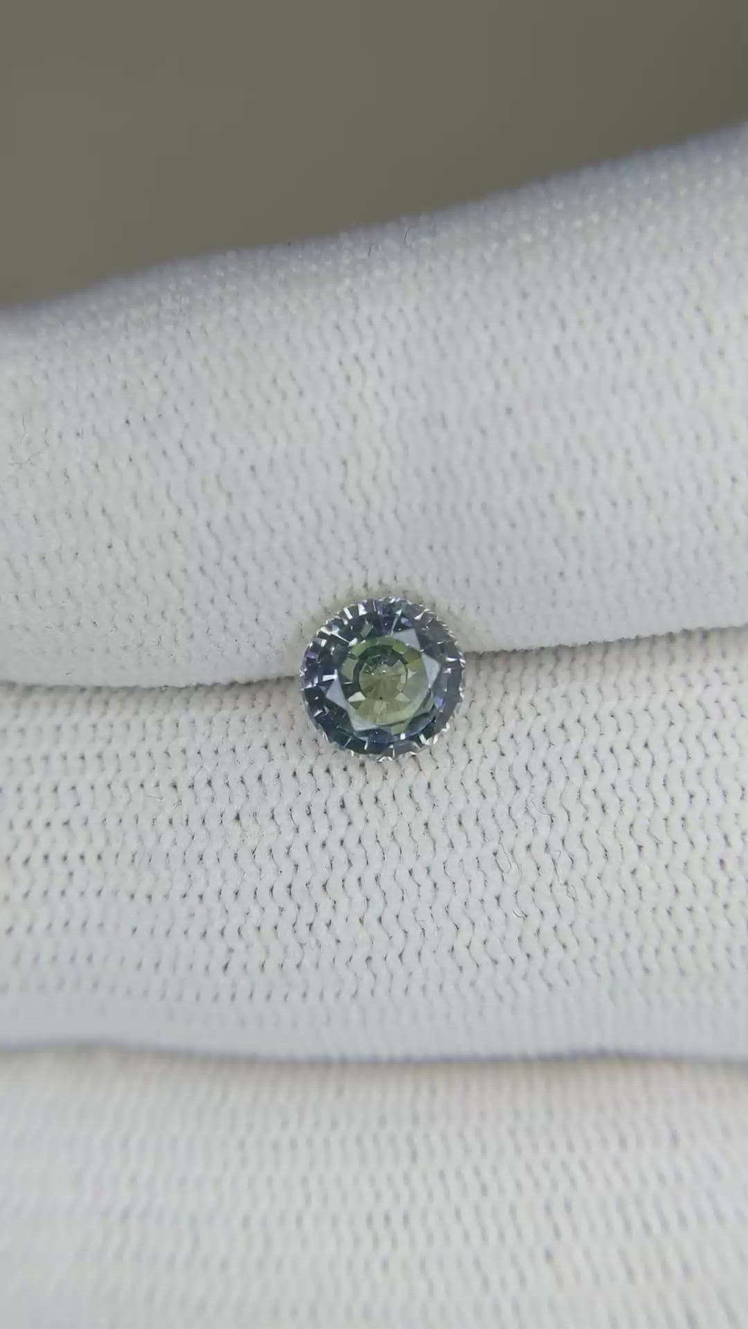 1.42 Ct. Bi Color Sapphire from Ceylon (Sri Lanka) Size Video
