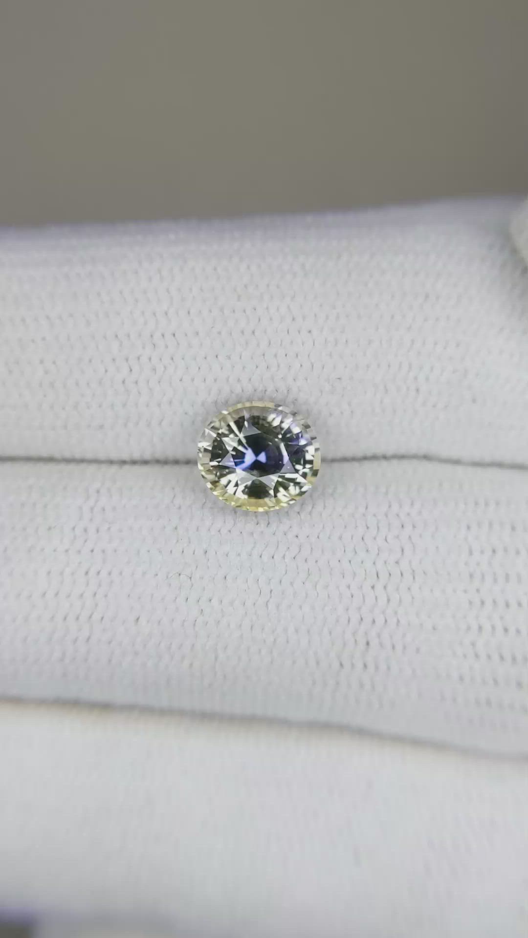1.53 Ct. Bi Color Sapphire from Ceylon (Sri Lanka) Size Video