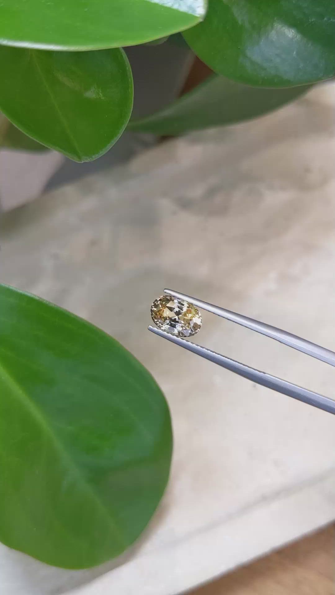 2.08 Ct. Bi Color Sapphire from Ceylon (Sri Lanka) Size Video