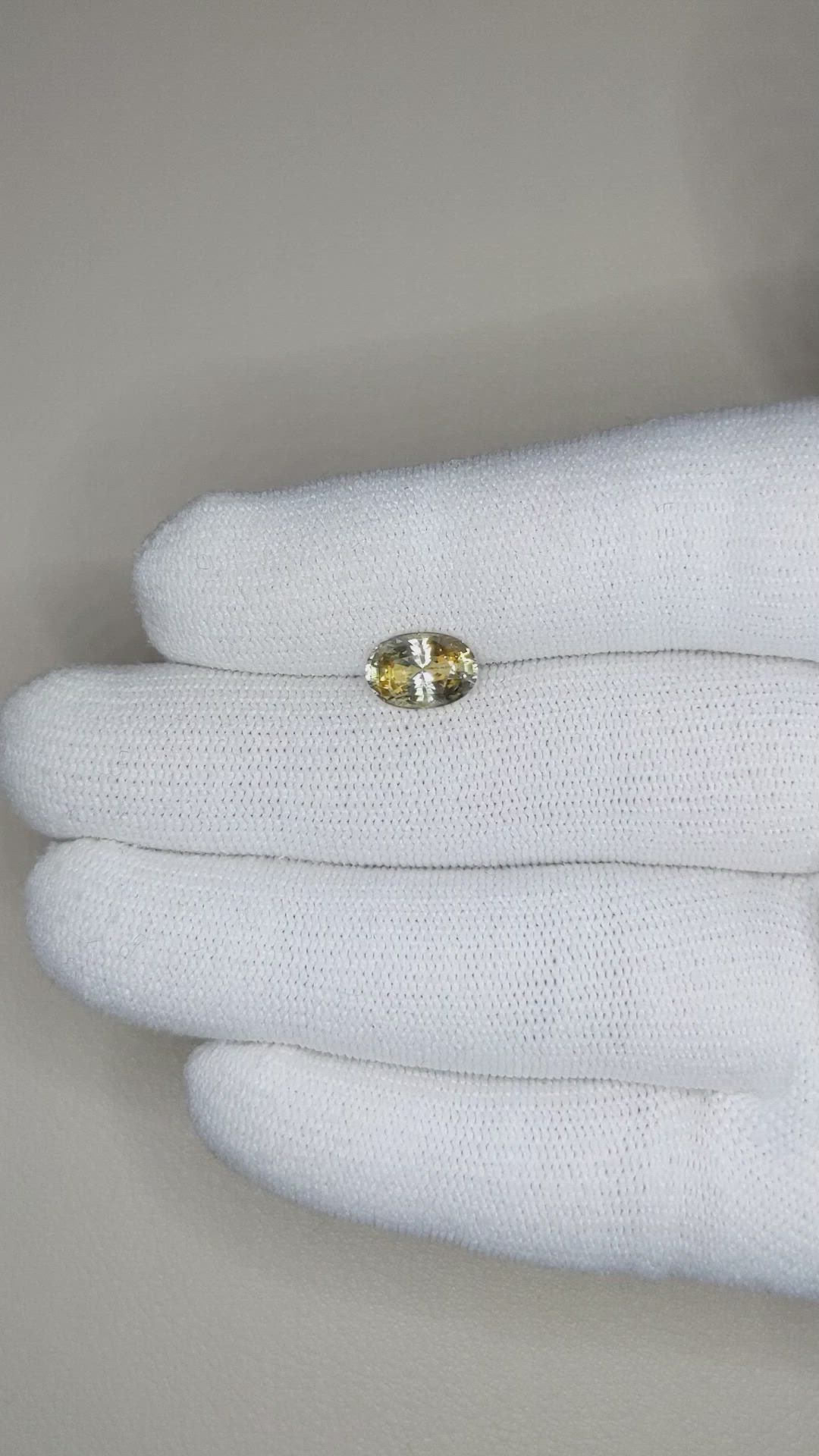2.08 Ct. Bi Color Sapphire from Ceylon (Sri Lanka) Size Video