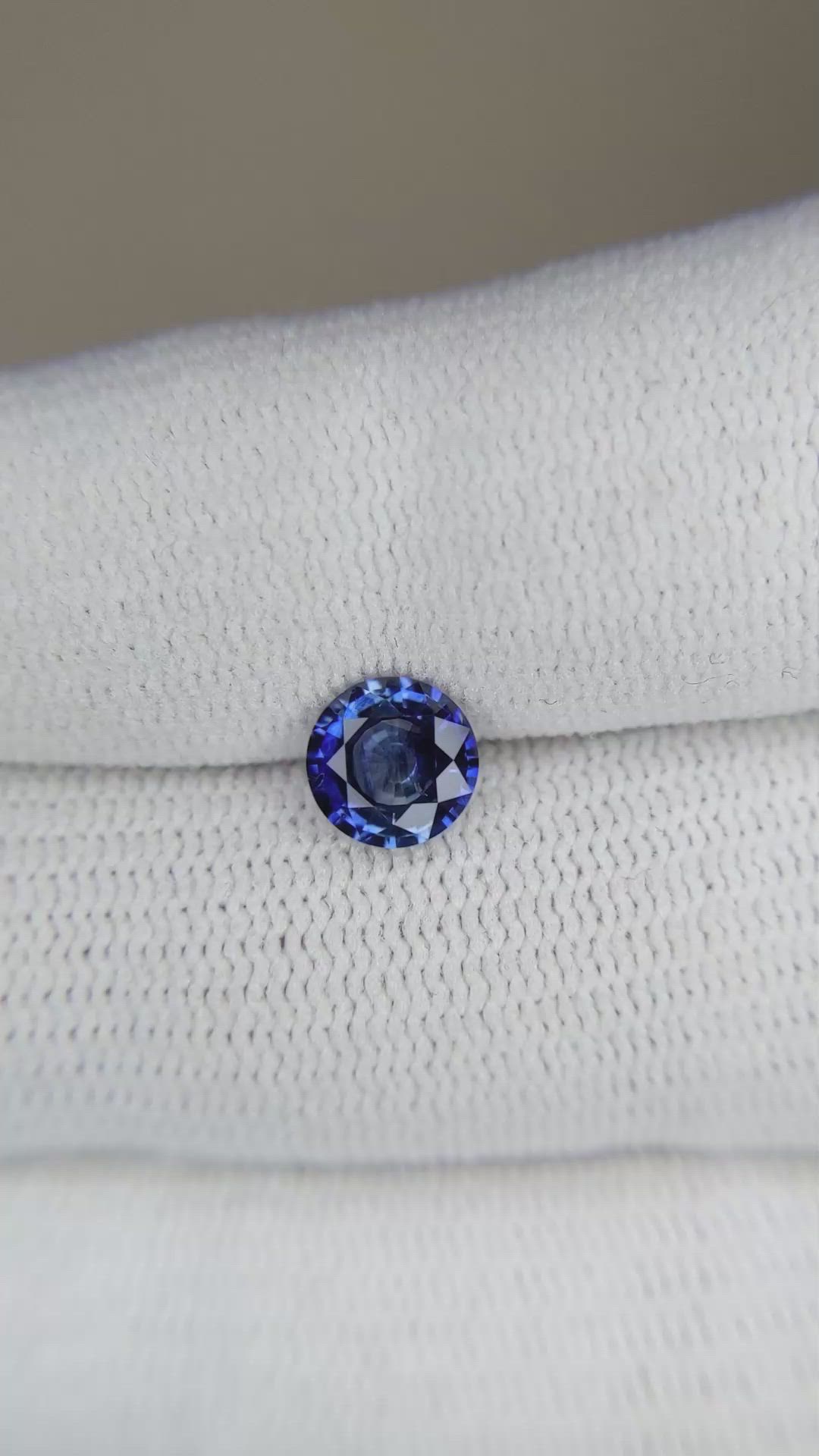 1.09 Ct. Blue Sapphire from Ceylon (Sri Lanka) Size Video