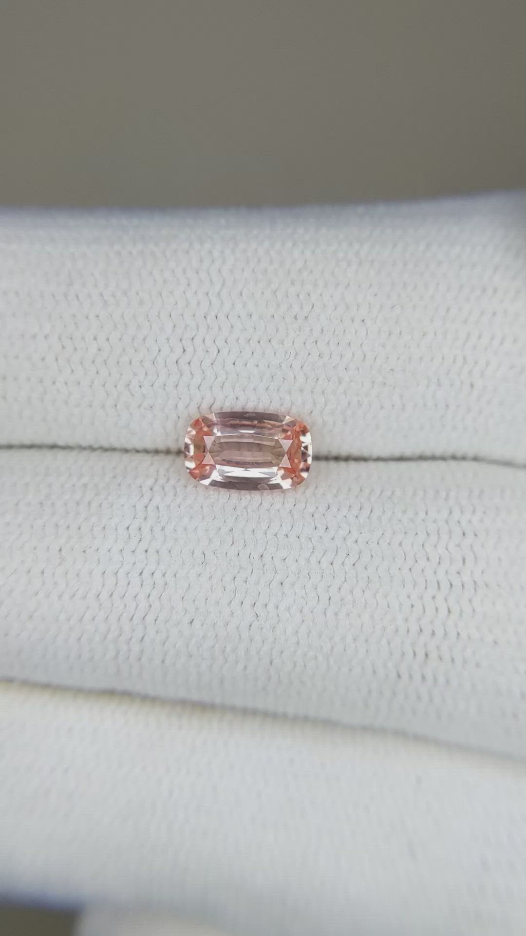 0.87 Ct. Padparadscha Sapphire from Ceylon (Sri Lanka) Size Video