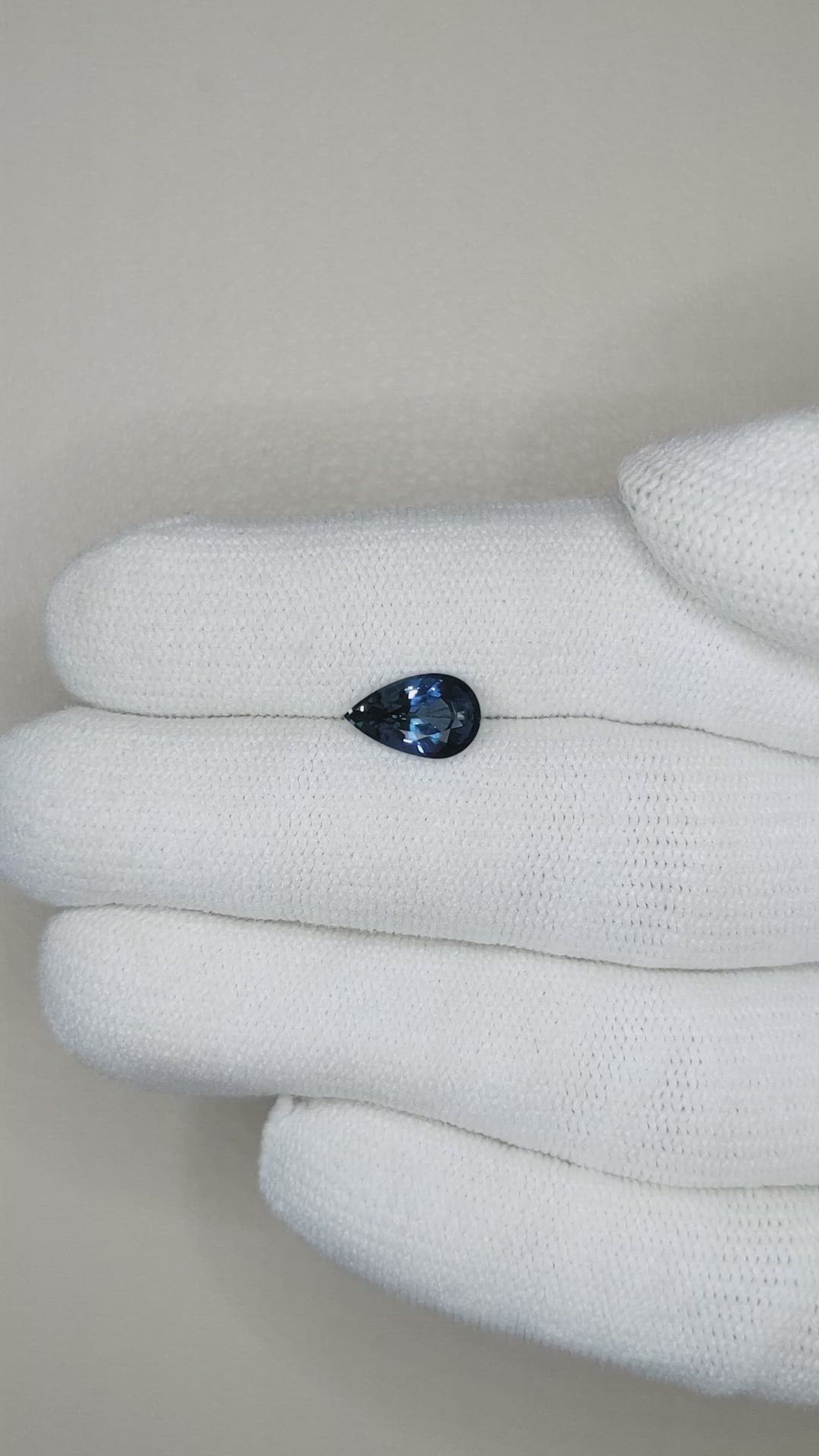 1.40 Ct. Blue Sapphire from Ceylon (Sri Lanka) Size Video