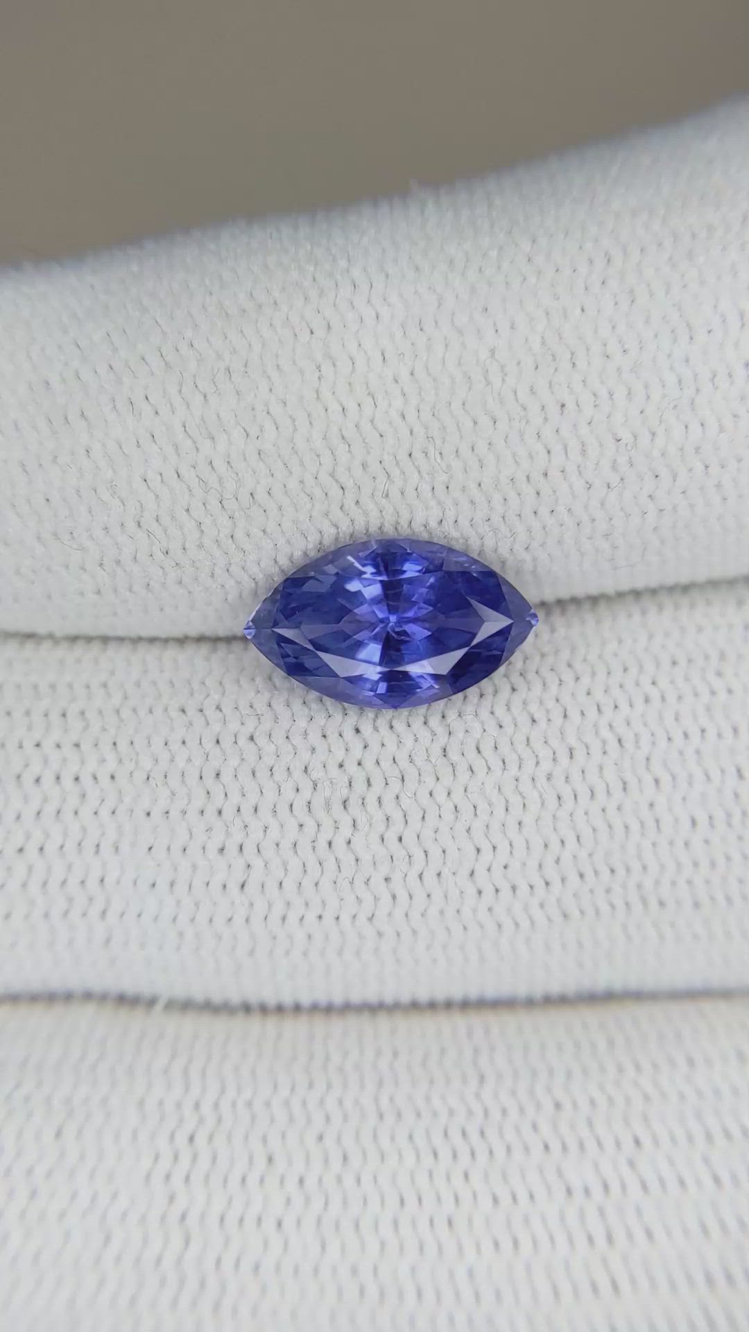 2.90 Ct. Blue Sapphire from Ceylon (Sri Lanka) Size Video