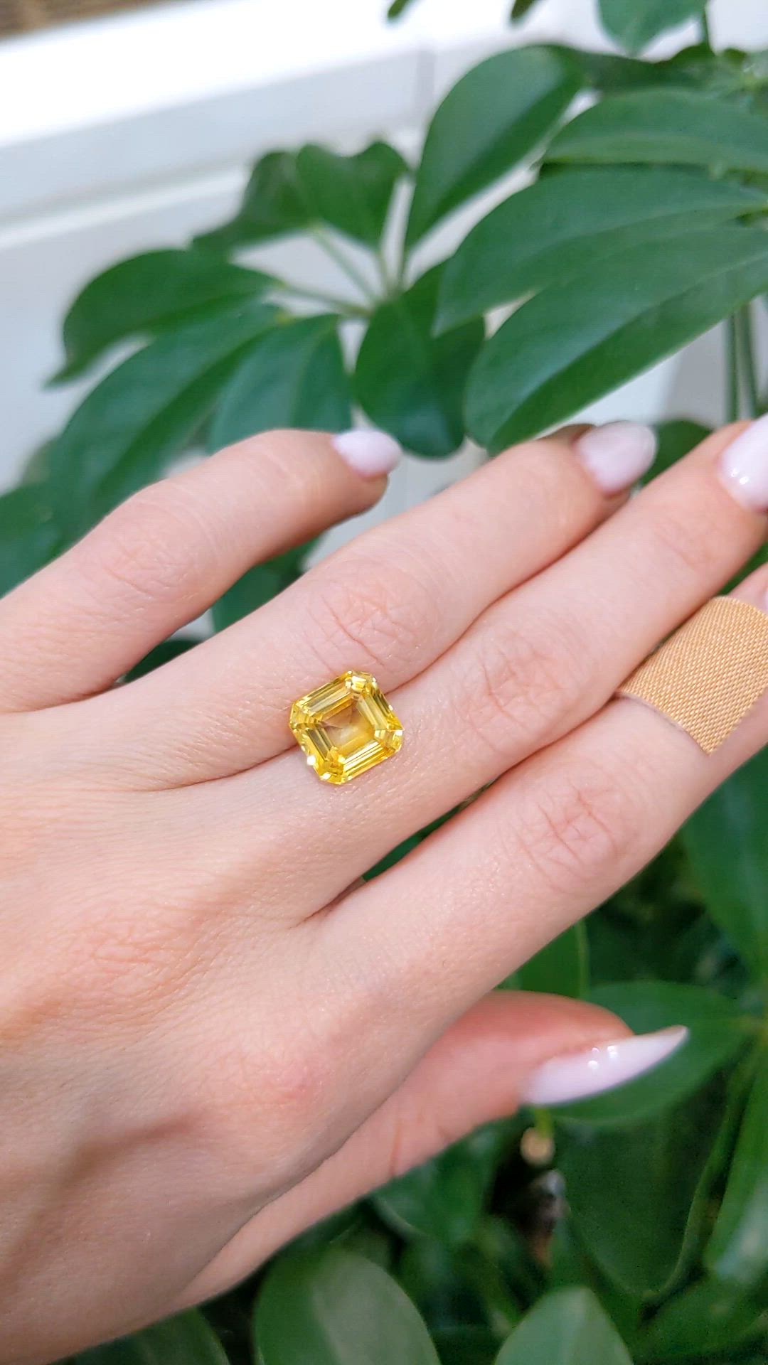 5.14 Ct. Yellow Sapphire from Ceylon (Sri Lanka) Size Video