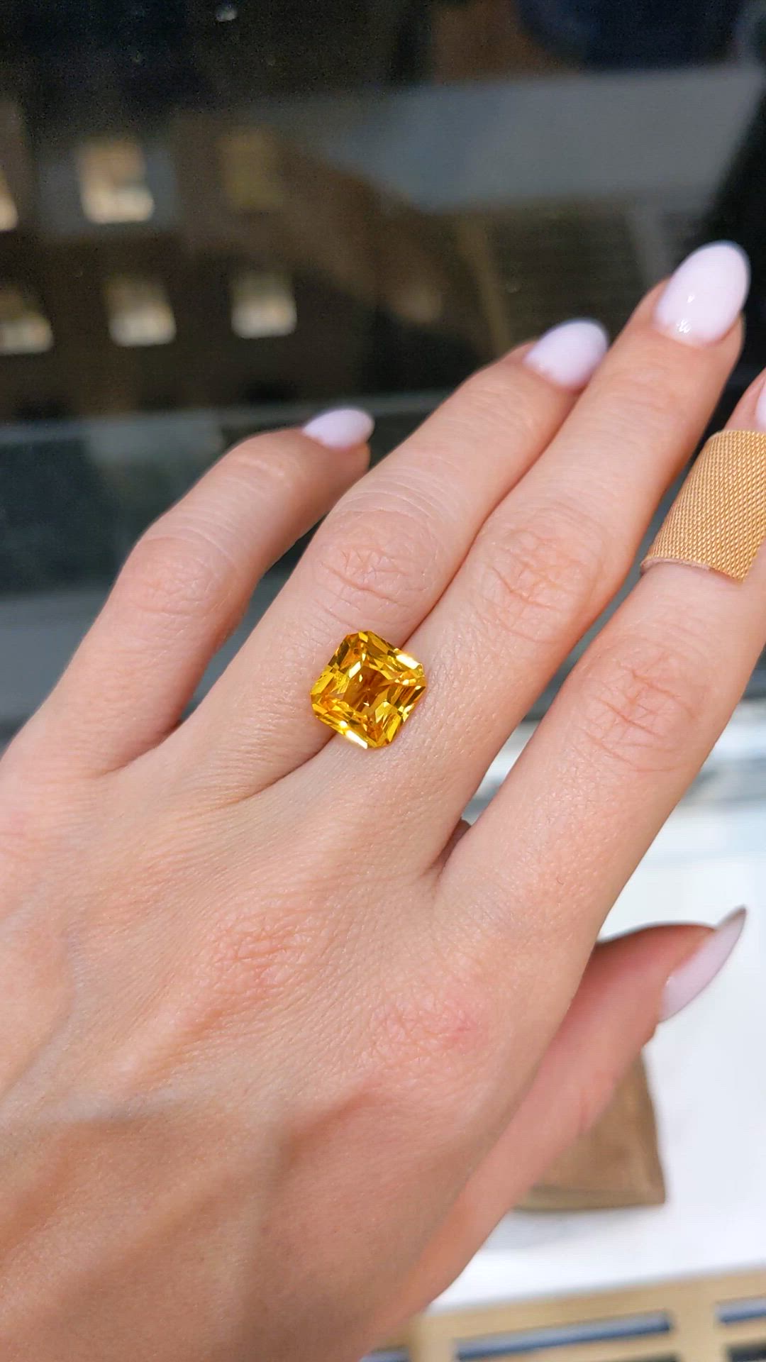 5.53 Ct. Yellow Sapphire from Ceylon (Sri Lanka) Size Video