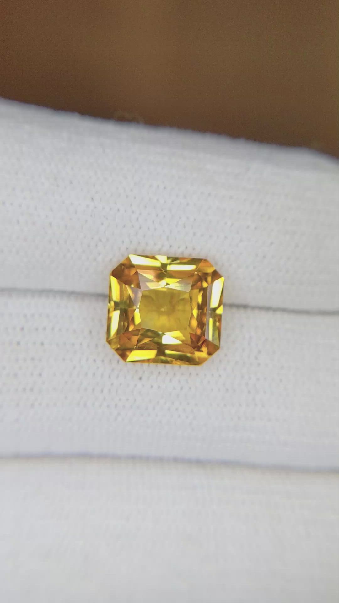 5.53 Ct. Yellow Sapphire from Ceylon (Sri Lanka) Size Video