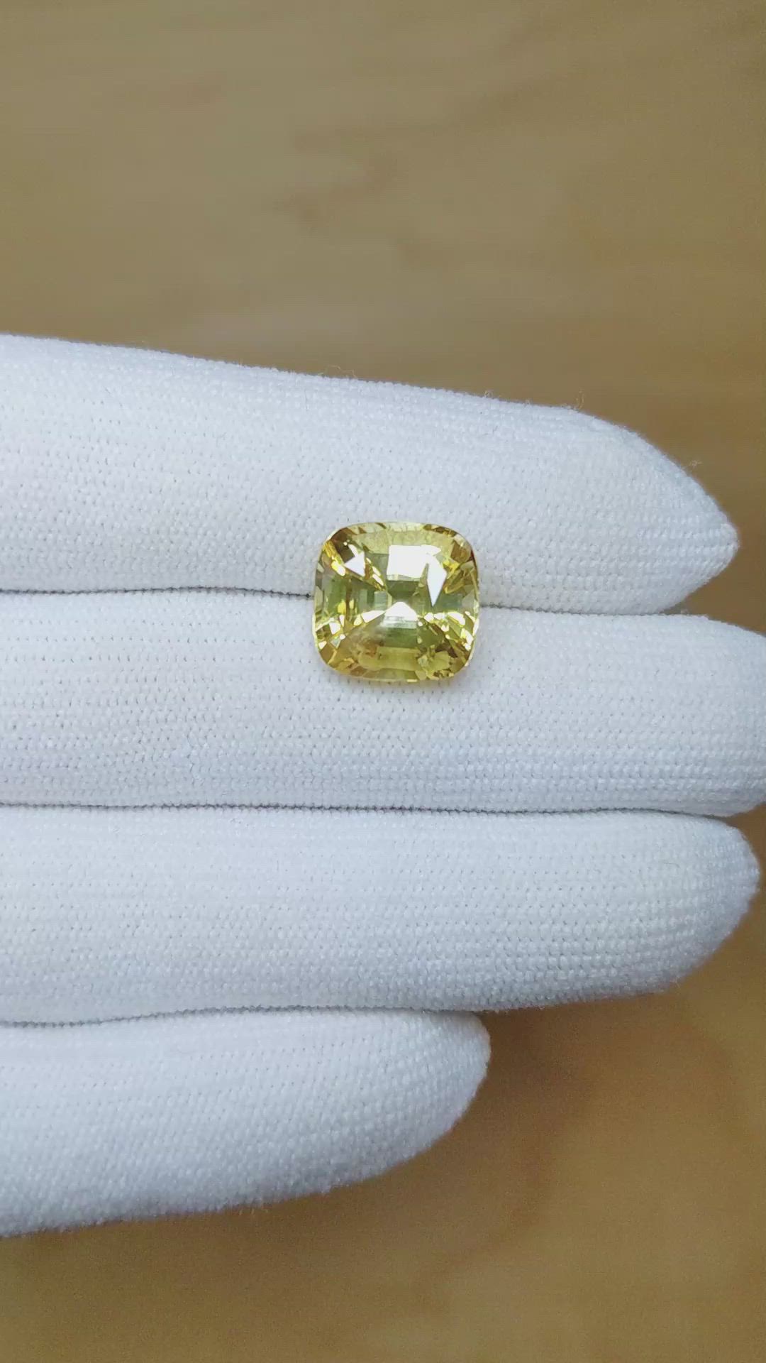 8.35 Ct. Yellow Sapphire from Ceylon (Sri Lanka) Size Video