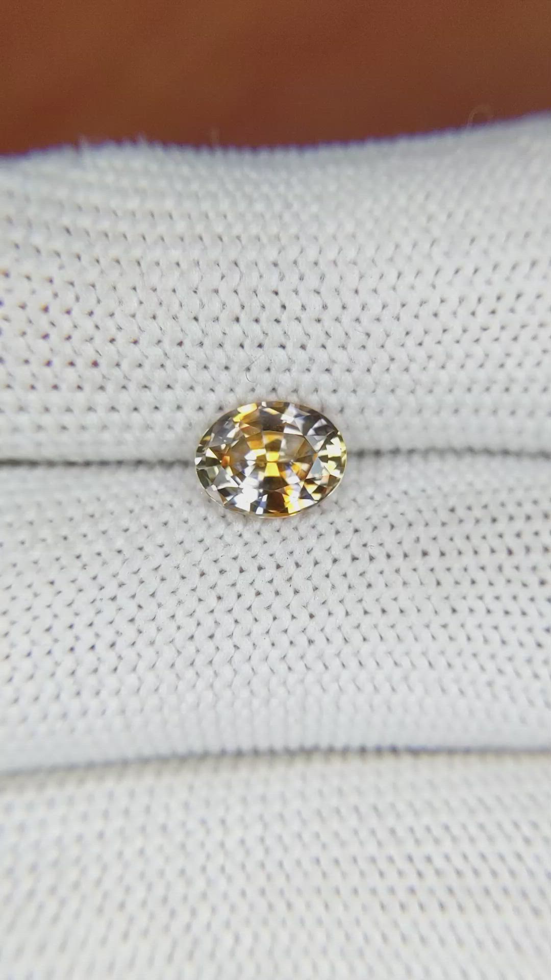 1.69 Ct. Bi Color Sapphire from Ceylon (Sri Lanka) Size Video