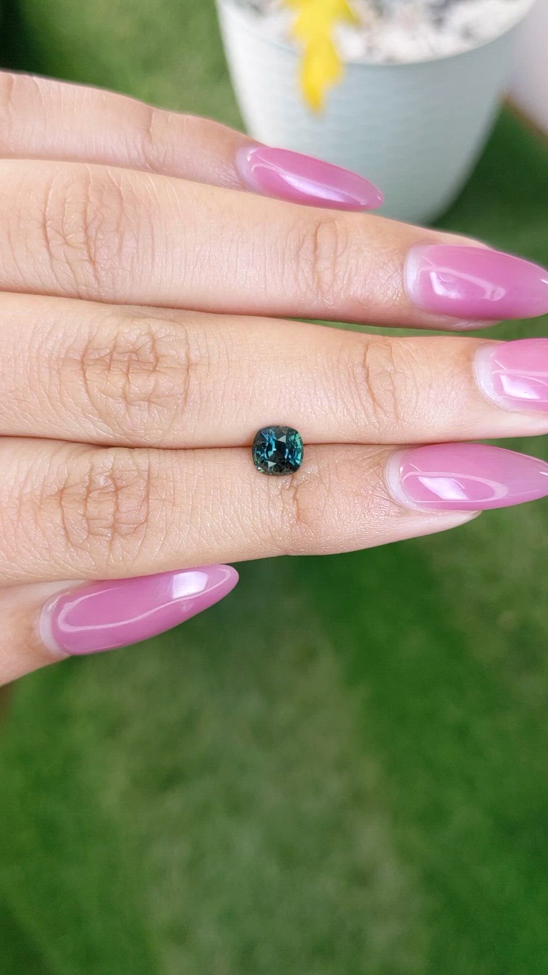 1.05 Ct. Green Sapphire from Ceylon (Sri Lanka) Size Video