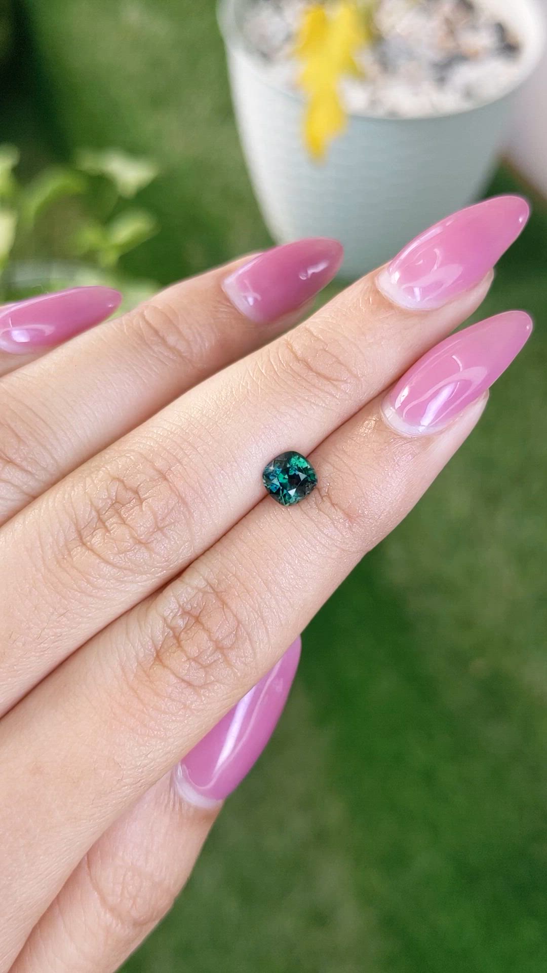 1.05 Ct. Green Sapphire from Ceylon (Sri Lanka) Size Video