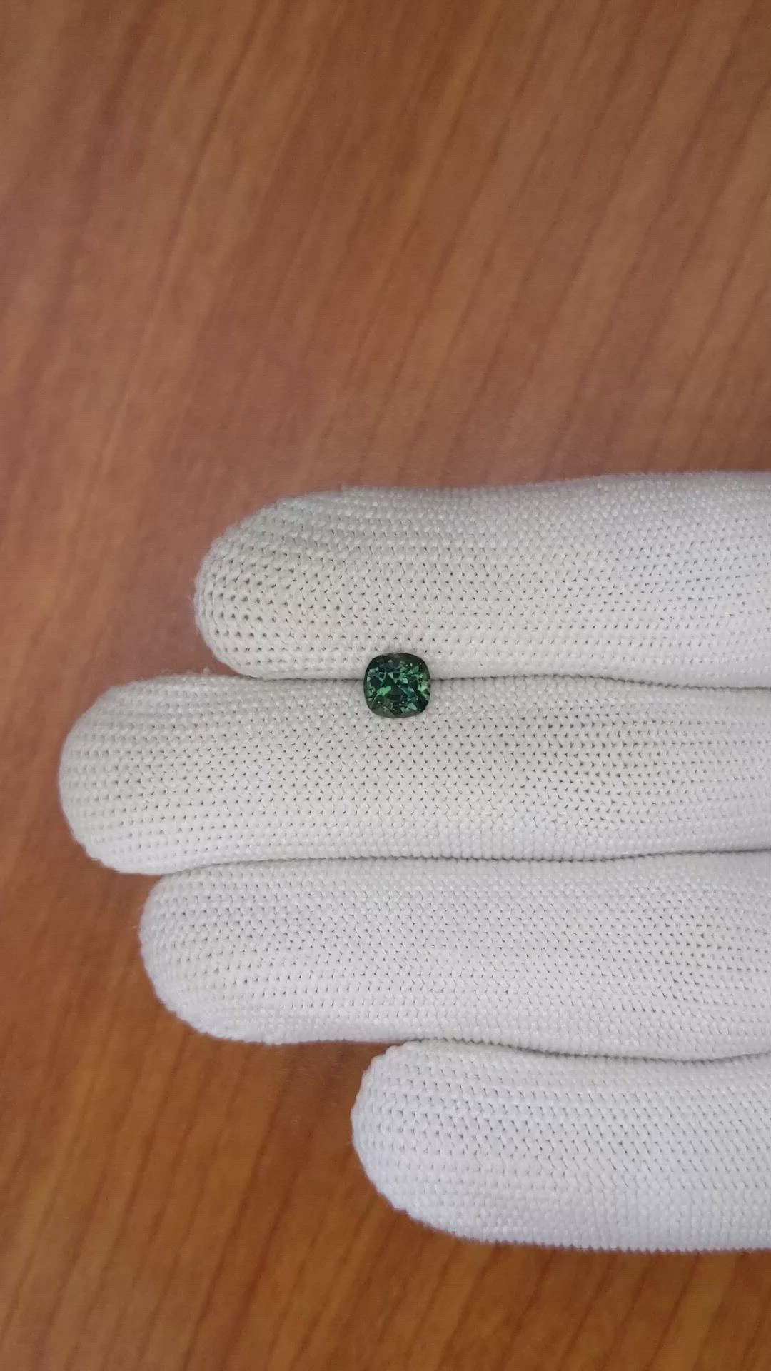 1.05 Ct. Green Sapphire from Ceylon (Sri Lanka) Size Video