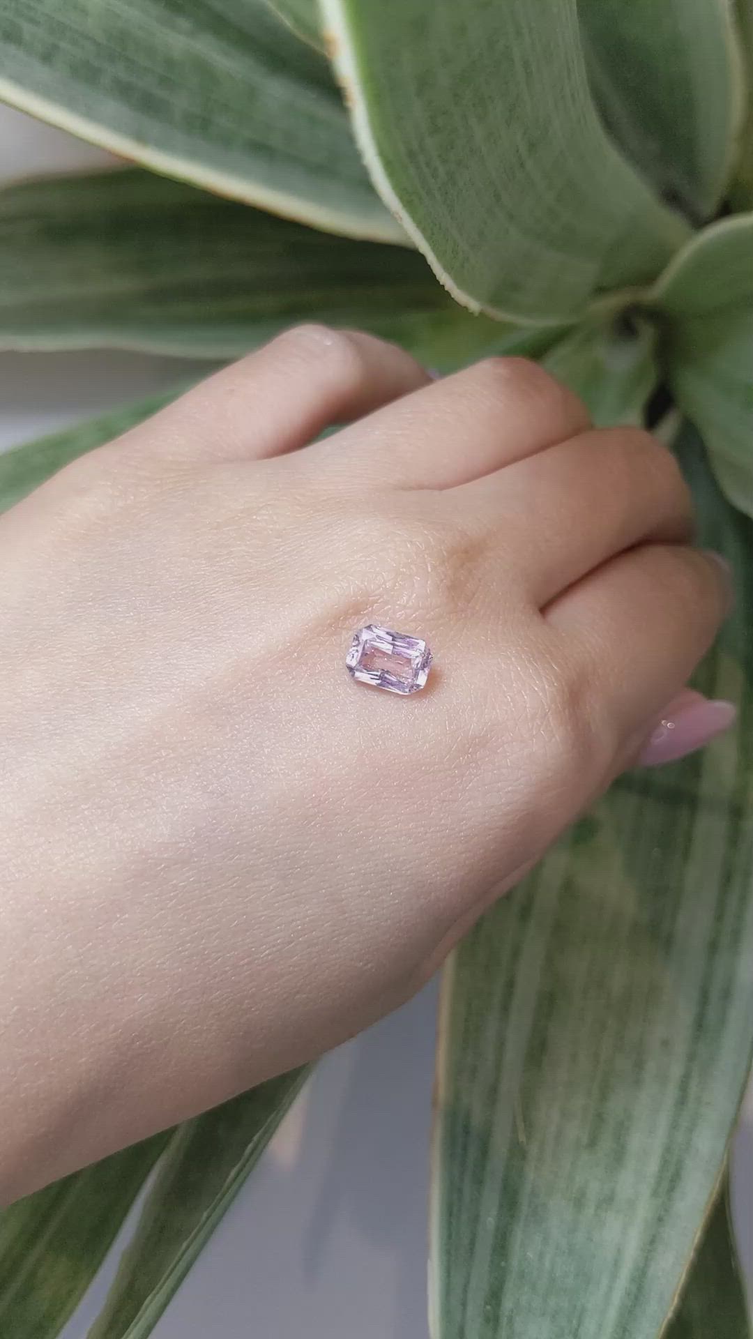 2.23 Ct. Pink Sapphire from Ceylon (Sri Lanka) Size Video