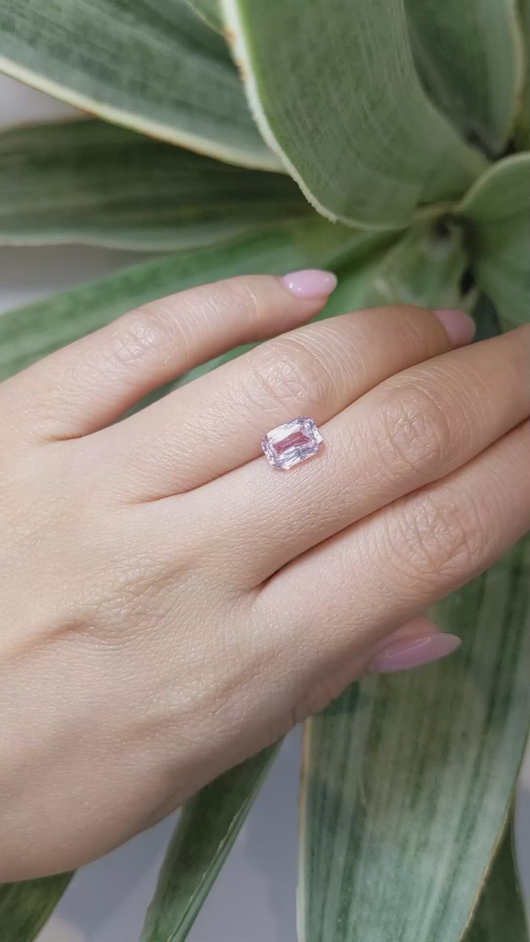 2.23 Ct. Pink Sapphire from Ceylon (Sri Lanka) Size Video