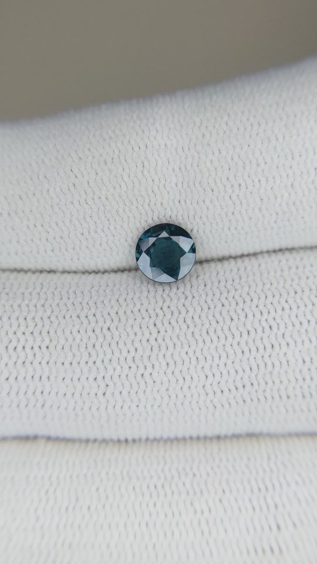0.87 Ct. Greenish Blue Sapphire from Ceylon (Sri Lanka) Size Video
