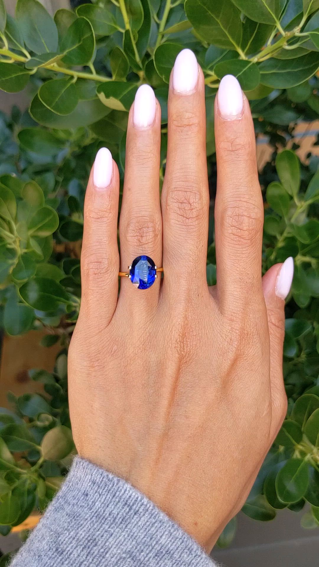 6.02 Ct. Blue Sapphire from Ceylon (Sri Lanka) Size Video