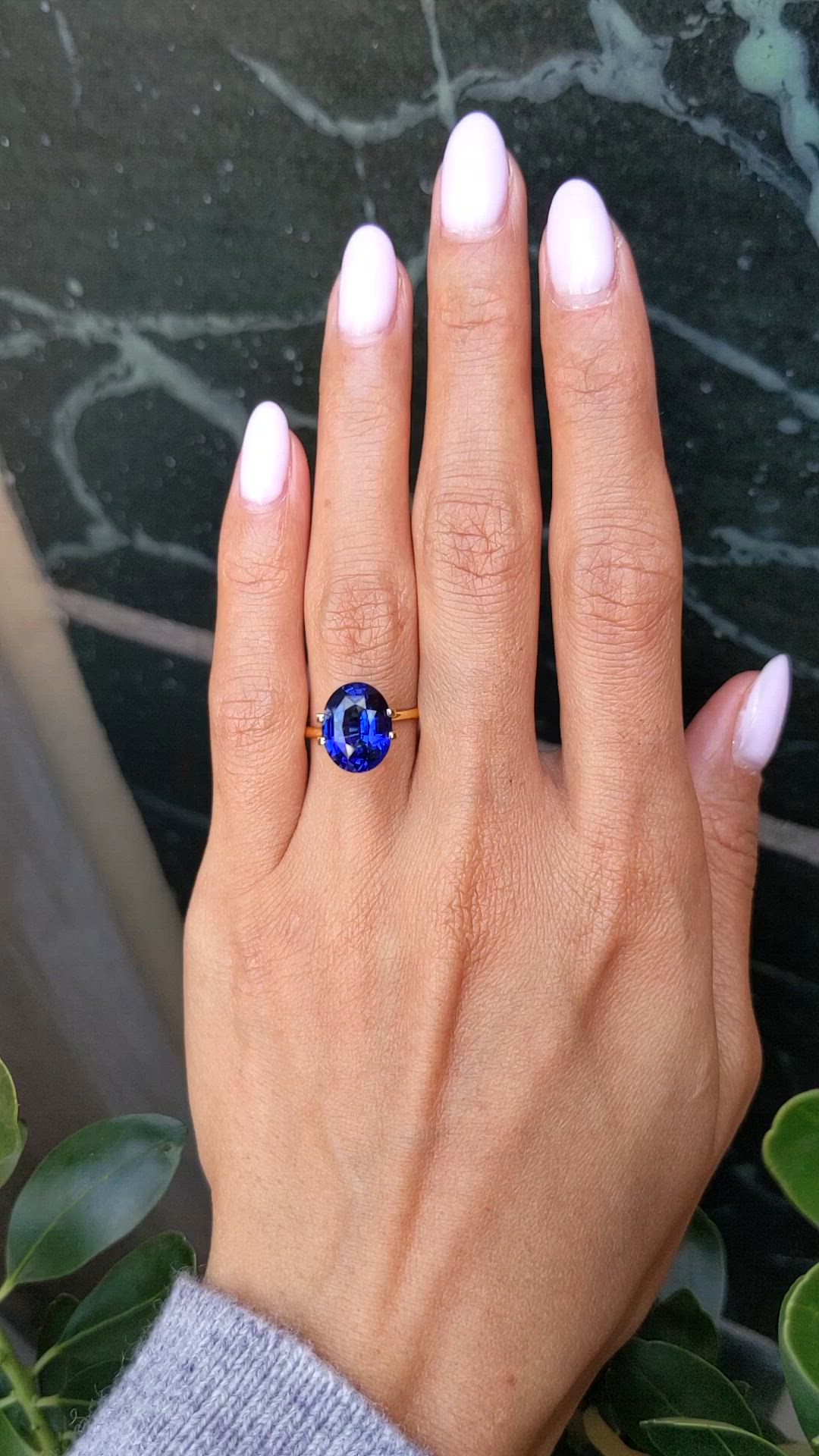 6.02 Ct. Blue Sapphire from Ceylon (Sri Lanka) Size Video