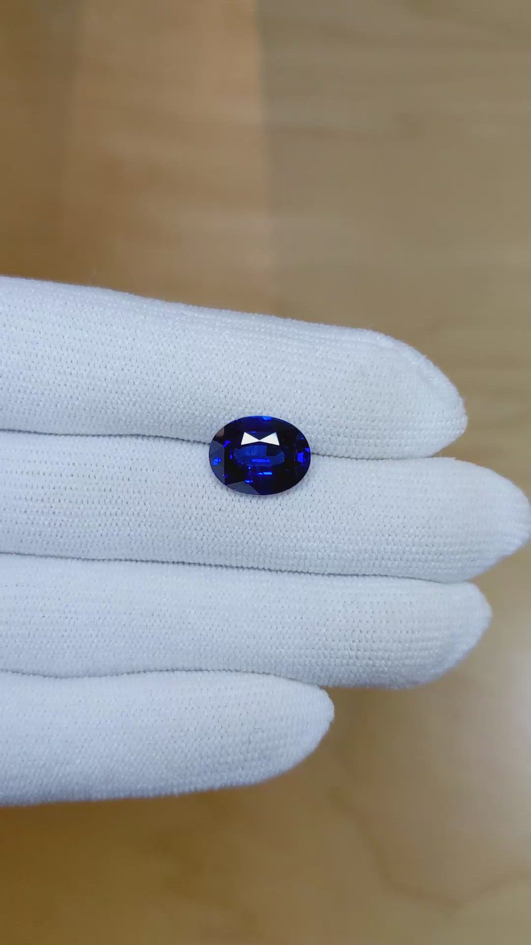 6.02 Ct. Blue Sapphire from Ceylon (Sri Lanka) Size Video
