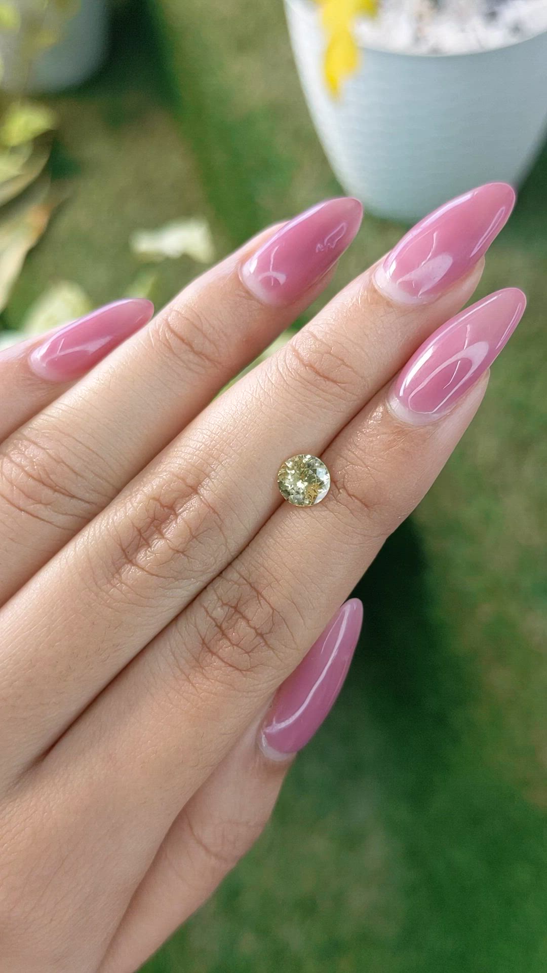 1.06 Ct. Yellow Sapphire from Ceylon (Sri Lanka) Size Video