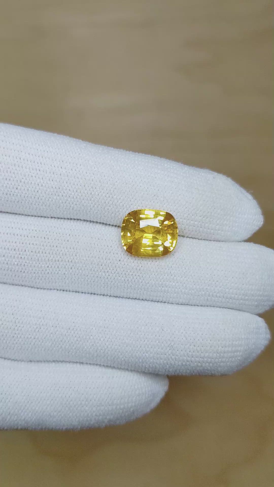 6.16 Ct. Yellow Sapphire from Ceylon (Sri Lanka) Size Video