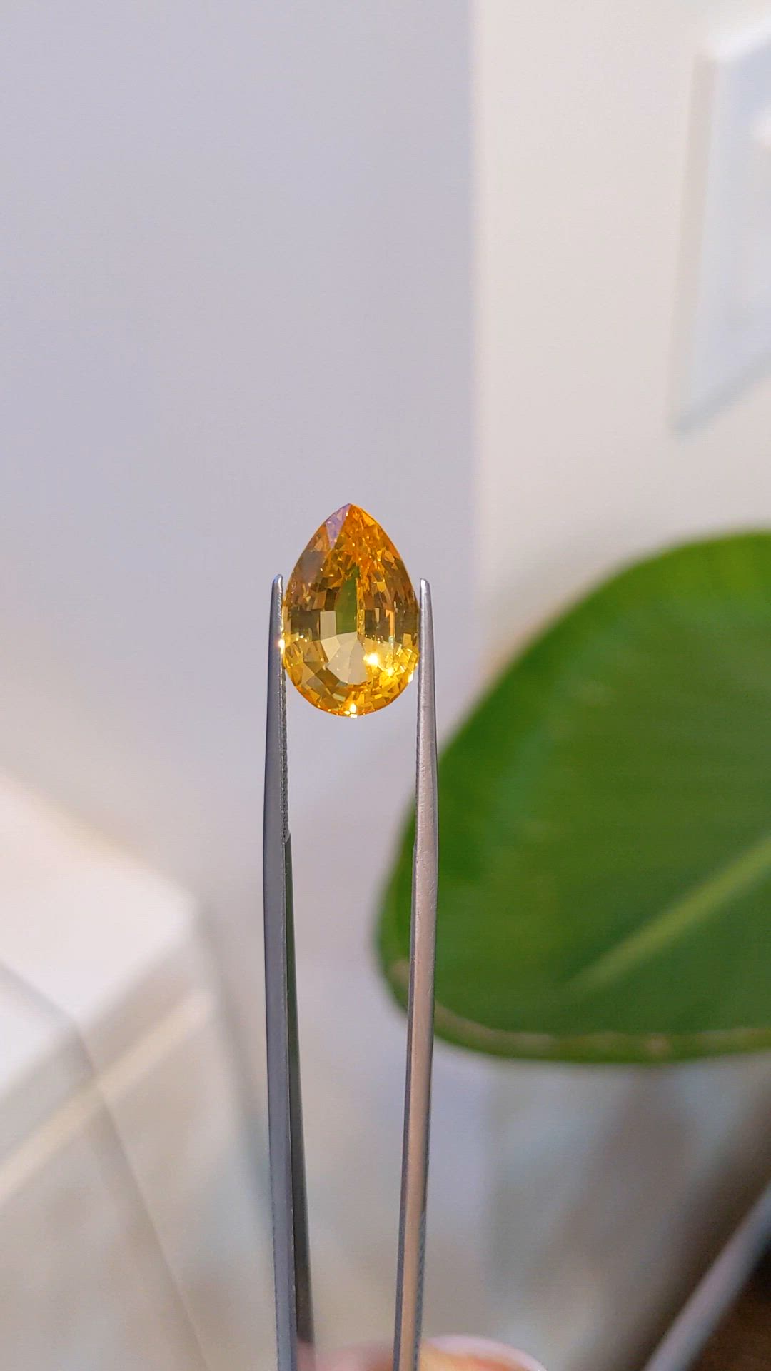 7.98 Ct. Yellow Sapphire from Ceylon (Sri Lanka) Size Video
