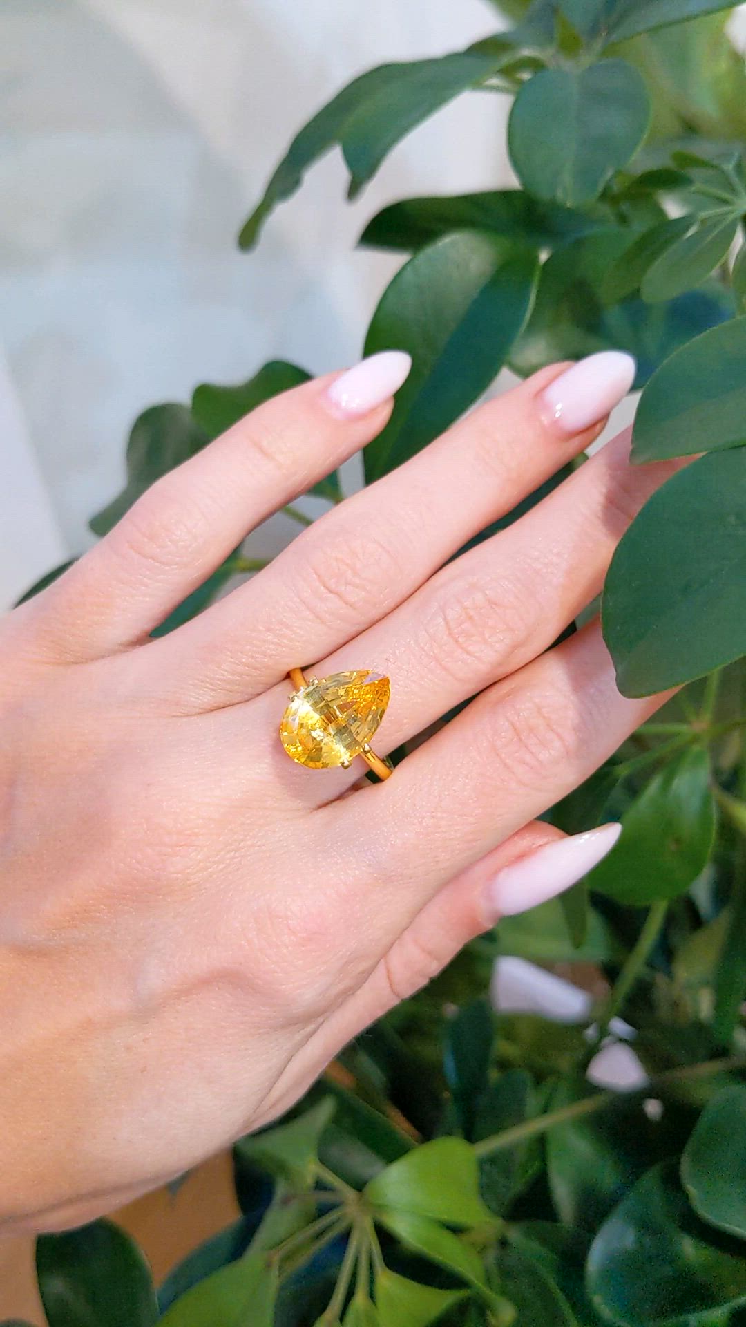 7.98 Ct. Yellow Sapphire from Ceylon (Sri Lanka) Size Video