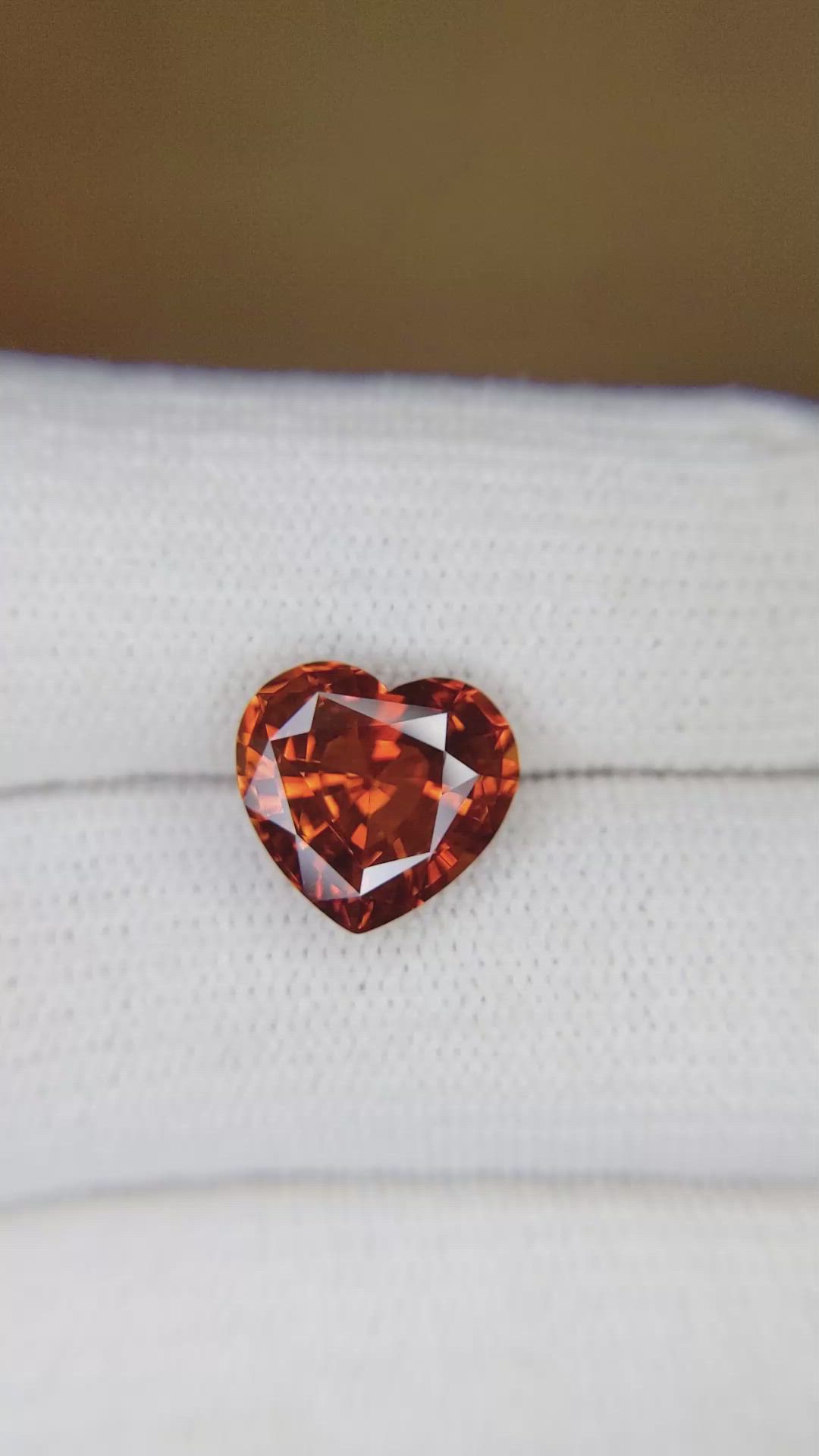 5.02 Ct. Orange Sapphire from Ceylon (Sri Lanka) Size Video