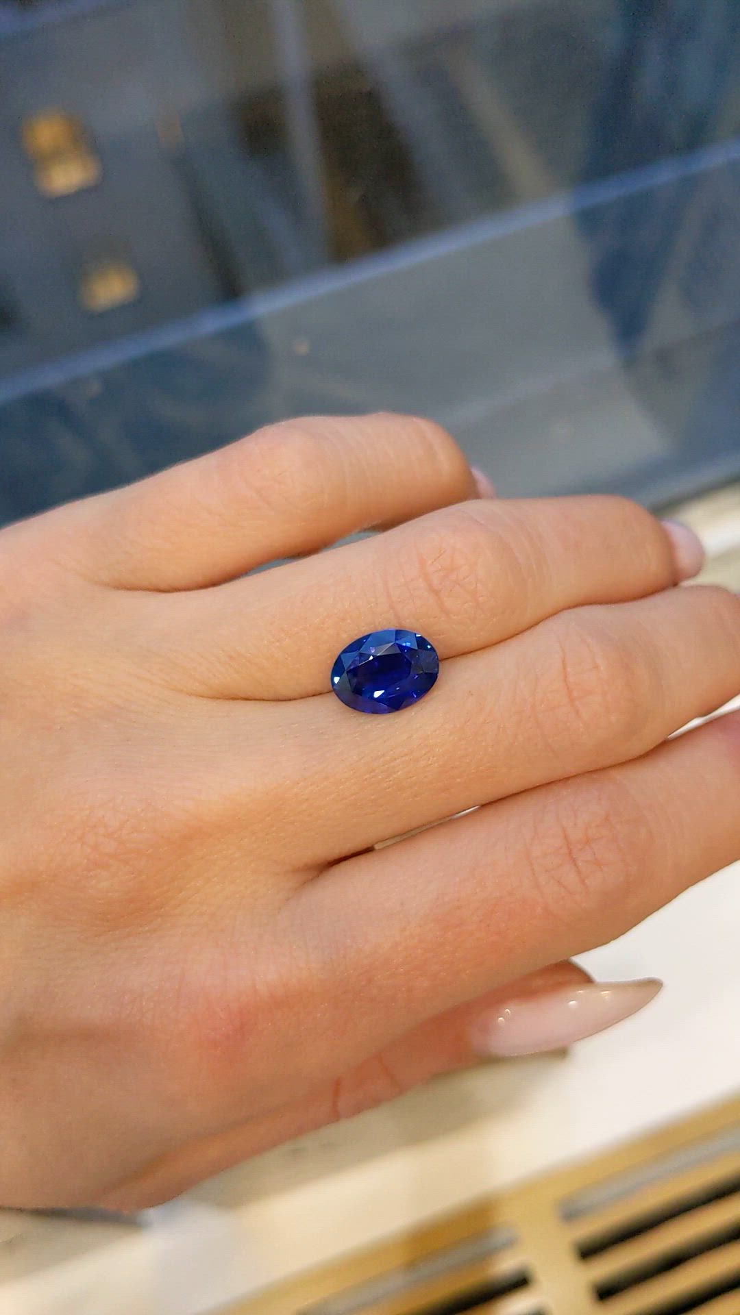 3.24 Ct. Blue Sapphire from Ceylon (Sri Lanka) Size Video