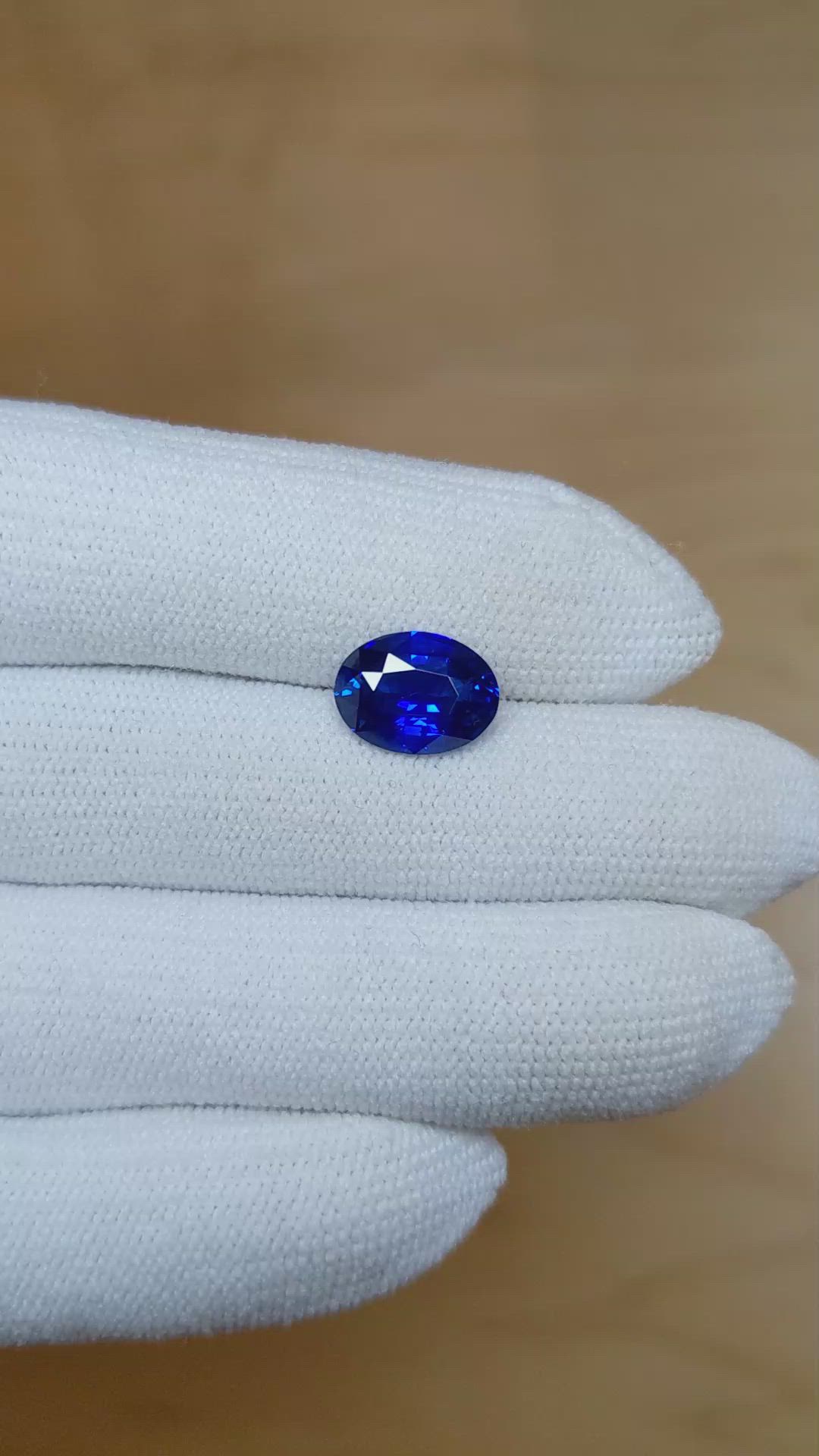 3.24 Ct. Blue Sapphire from Ceylon (Sri Lanka) Size Video