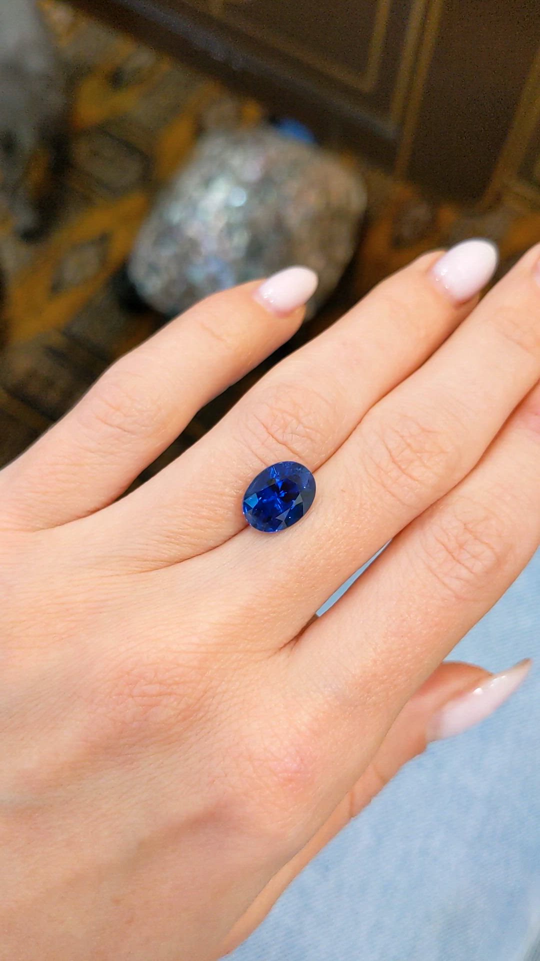 4.12 Ct. Blue Sapphire from Ceylon (Sri Lanka) Size Video