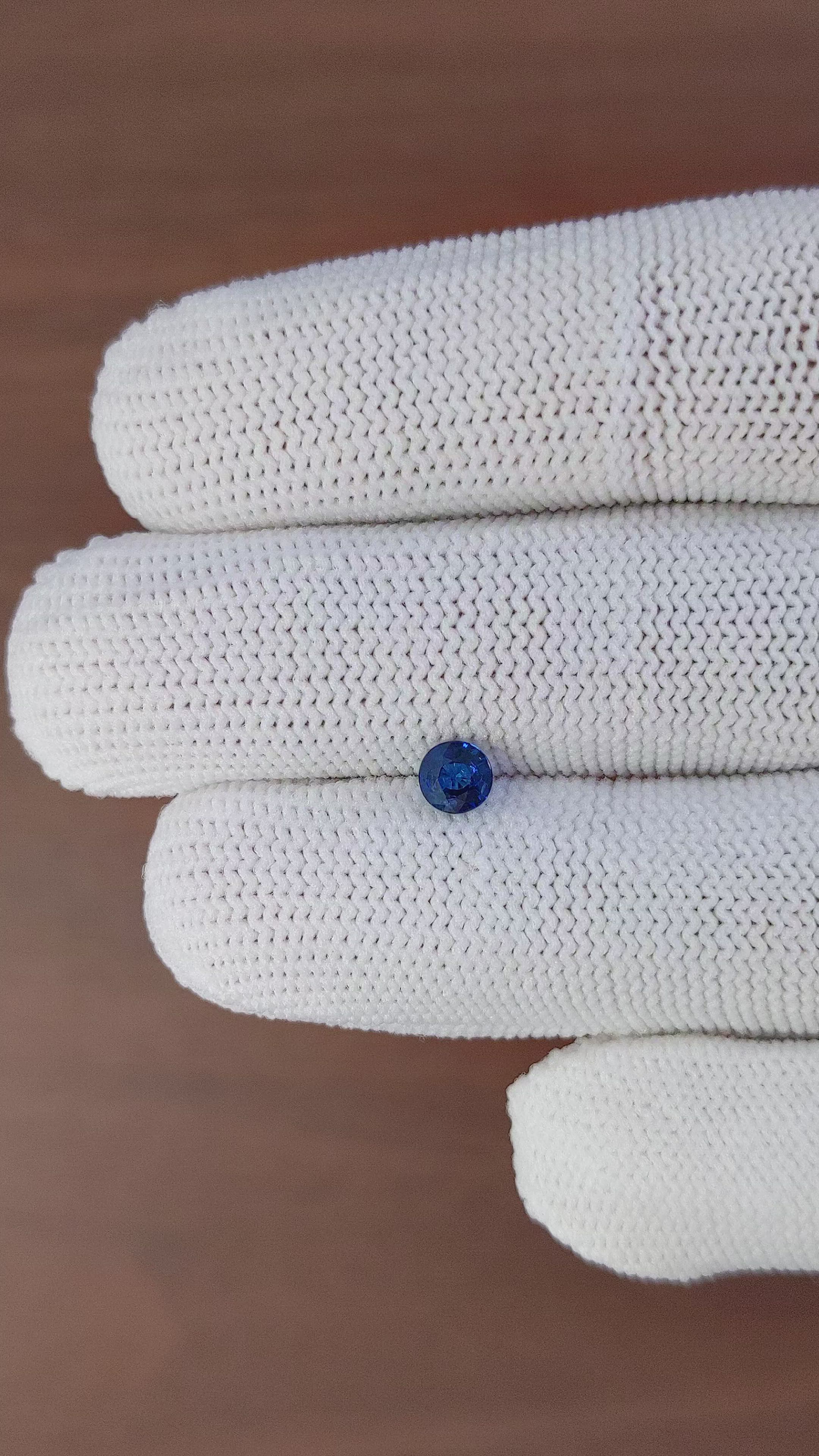 0.52 Ct. Blue Sapphire from Ceylon (Sri Lanka) Size Video