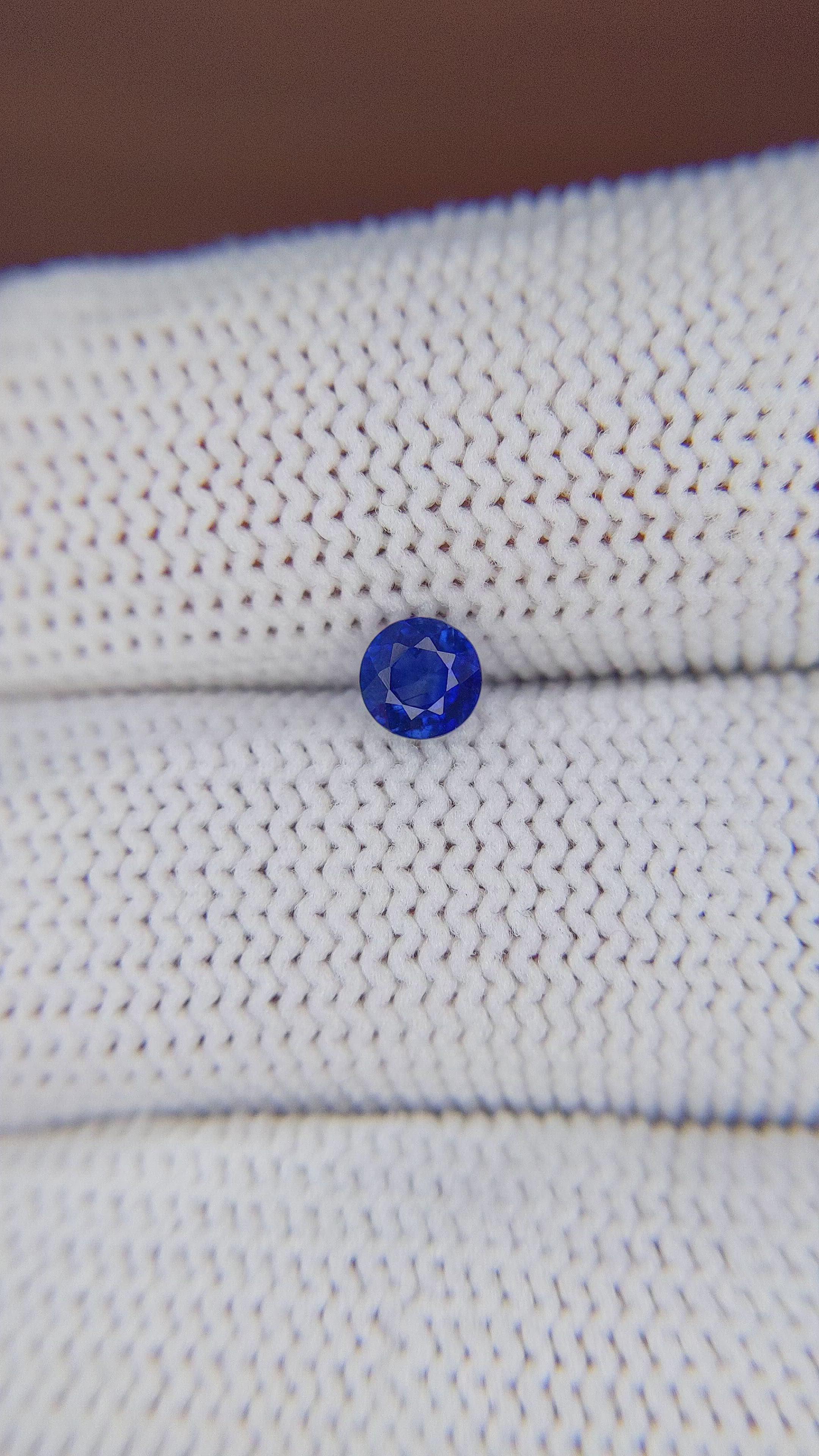 0.46 Ct. Blue Sapphire from Ceylon (Sri Lanka) Size Video