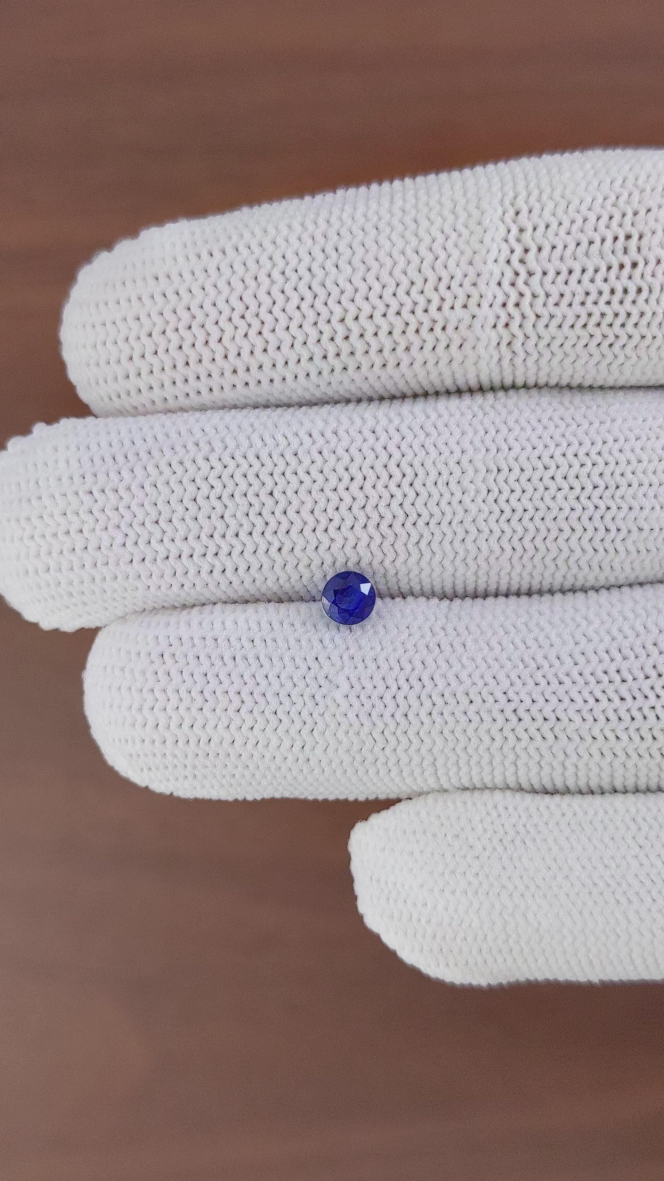 0.46 Ct. Blue Sapphire from Ceylon (Sri Lanka) Size Video