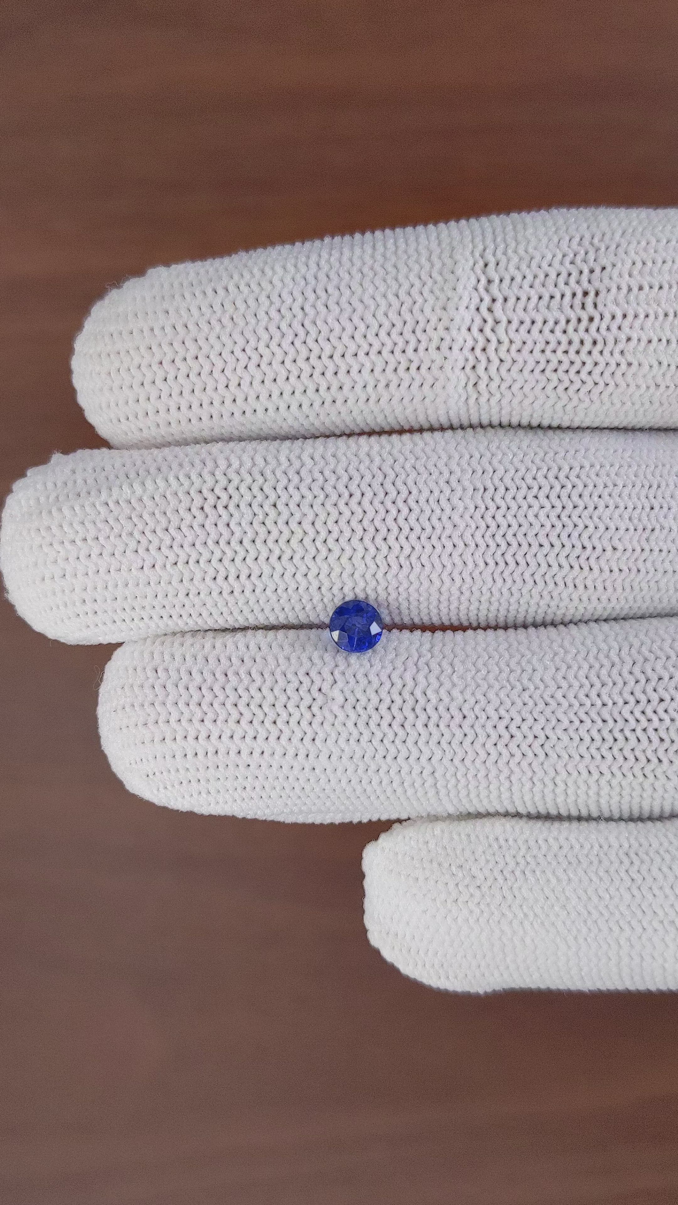 0.54 Ct. Blue Sapphire from Ceylon (Sri Lanka) Size Video